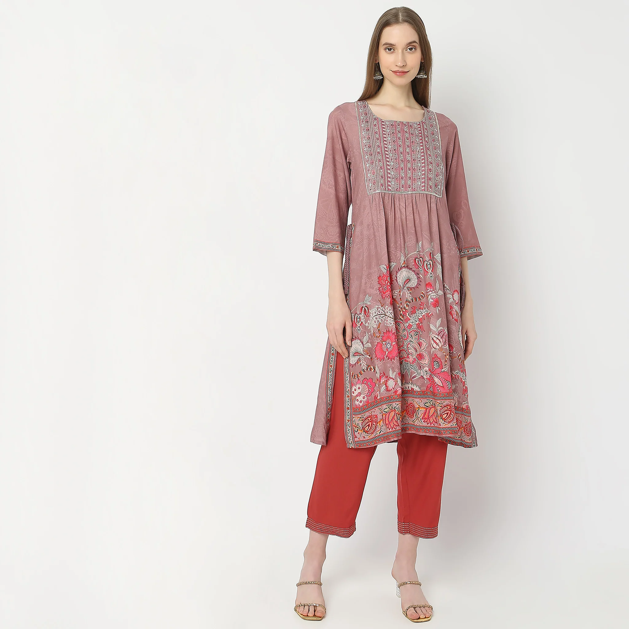 Flare Fit Embroidered Kurta - Image 2