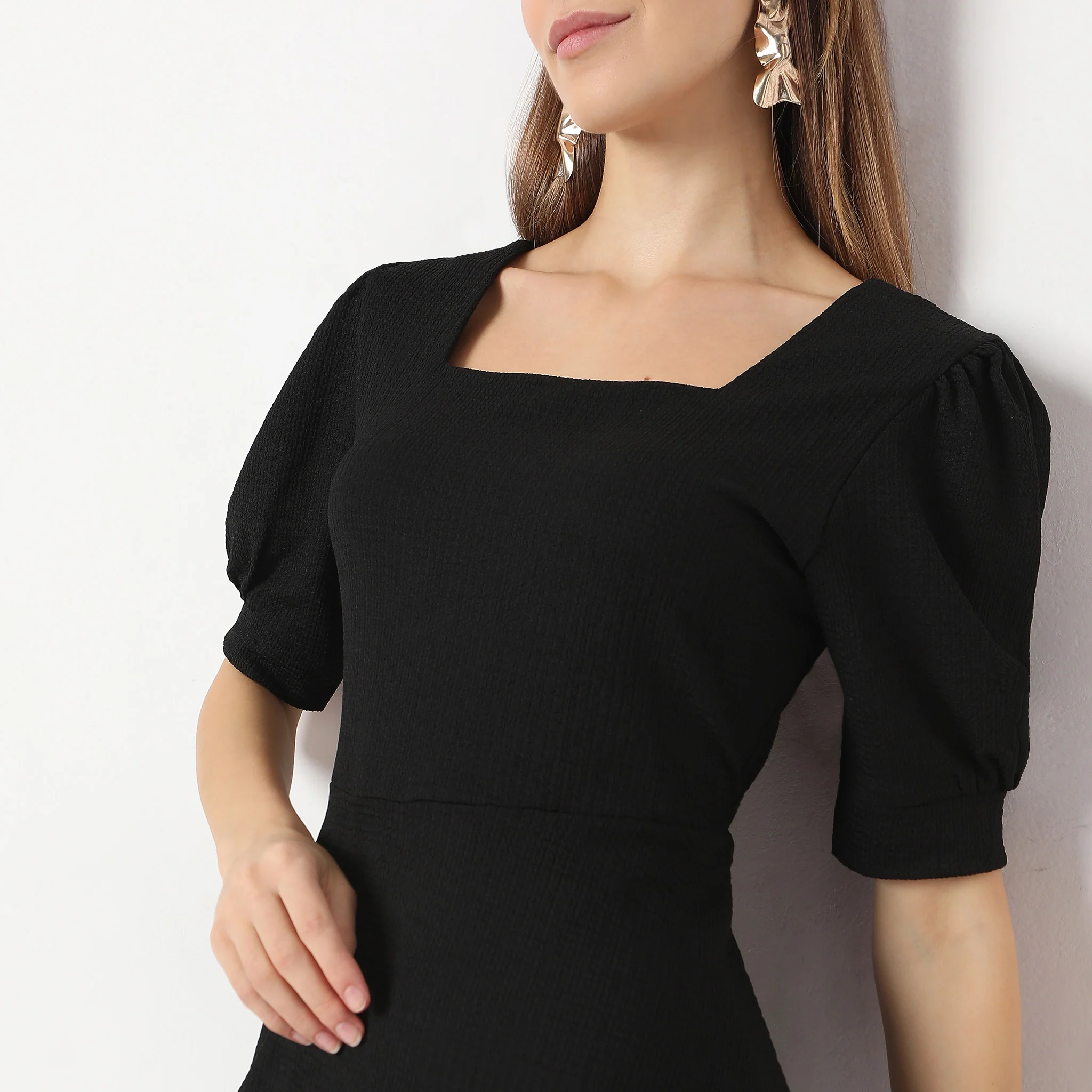 Flare Fit Knee Length Square Neck Short Sleeve Dress - Image 4
