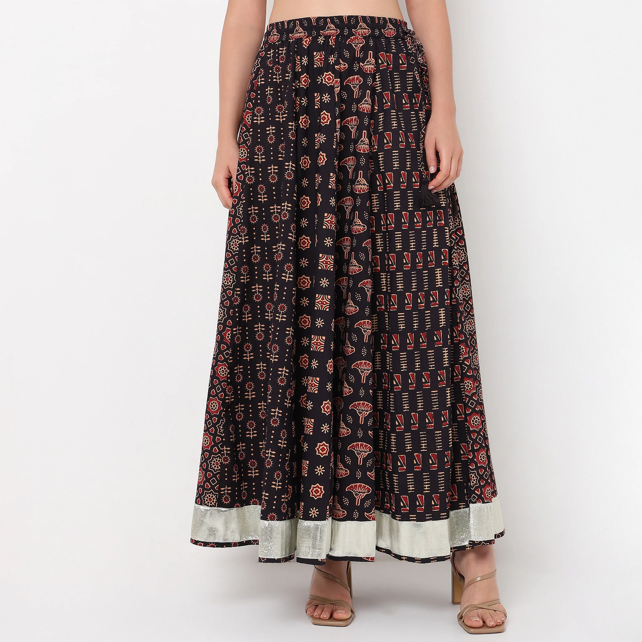Flare Fit Mid Rise Printed Skirt - Image 2