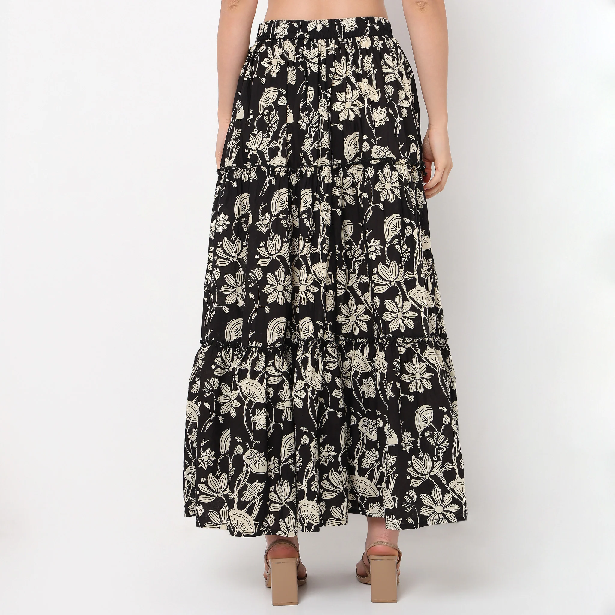Flare Fit Mid Rise Printed Skirt - Image 3