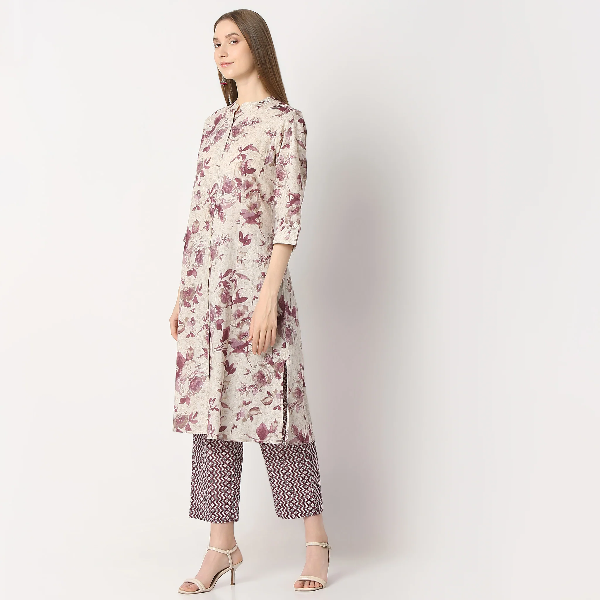 Flare Fit Printed Band Neck Traditional Kurta And Pant With Dupatta Set - Image 5