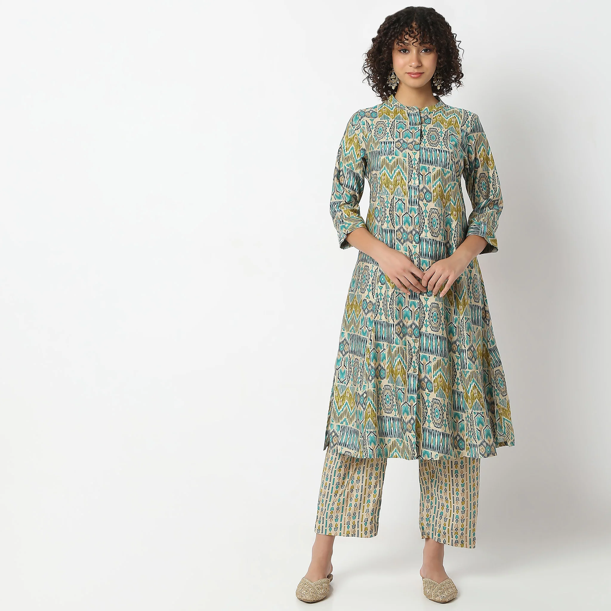 Flare Fit Printed Band Neck Kurta With Pant Set - Image 2