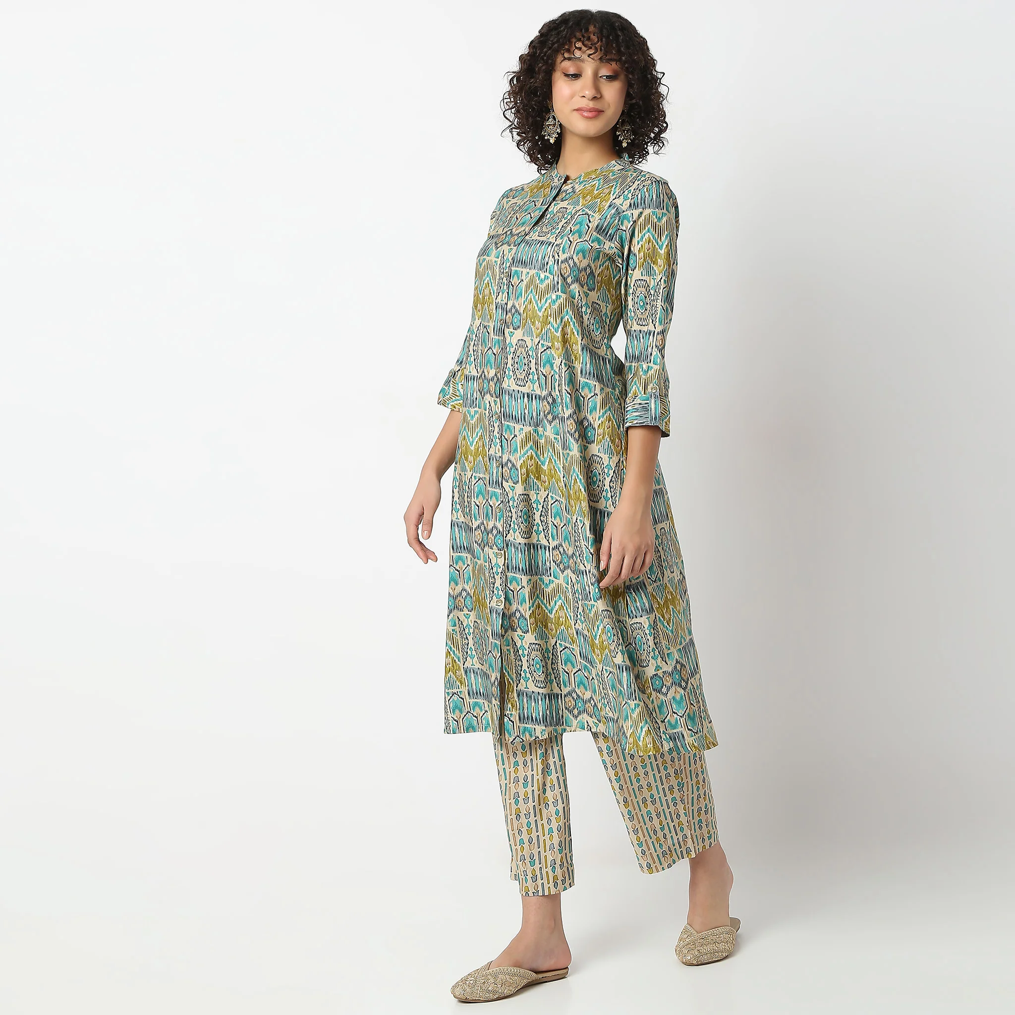 Flare Fit Printed Band Neck Kurta With Pant Set - Image 5