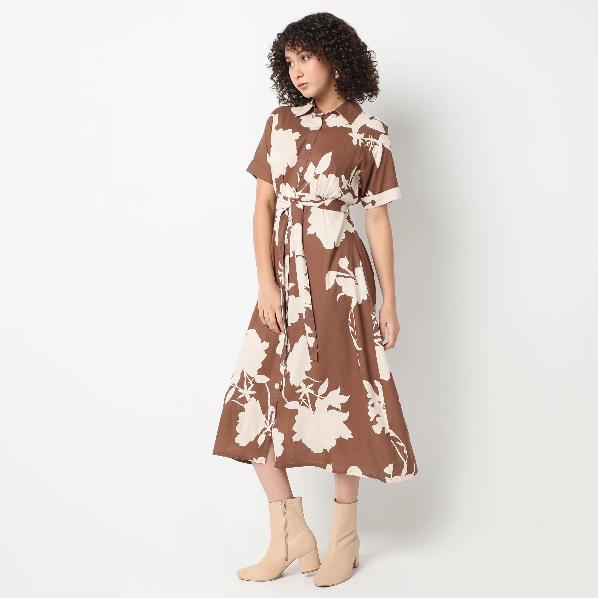Flare Fit Printed Below Knee Short Sleeve Belted Shirt Dress - Image 10