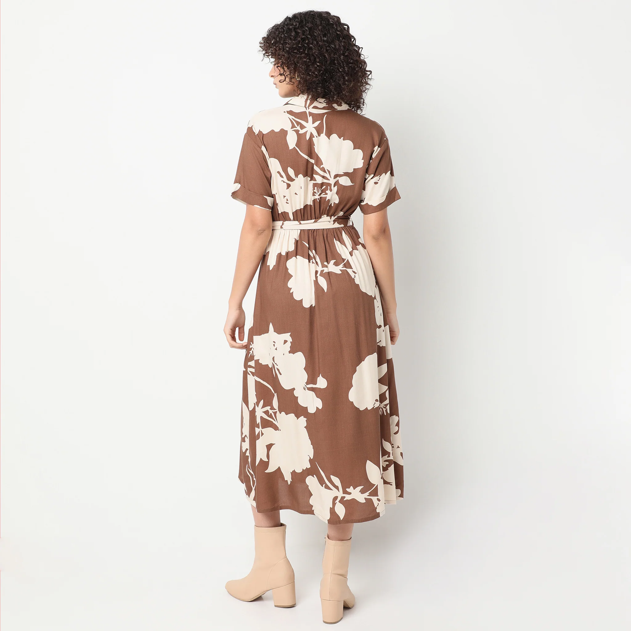 Flare Fit Printed Below Knee Short Sleeve Belted Shirt Dress - Image 8