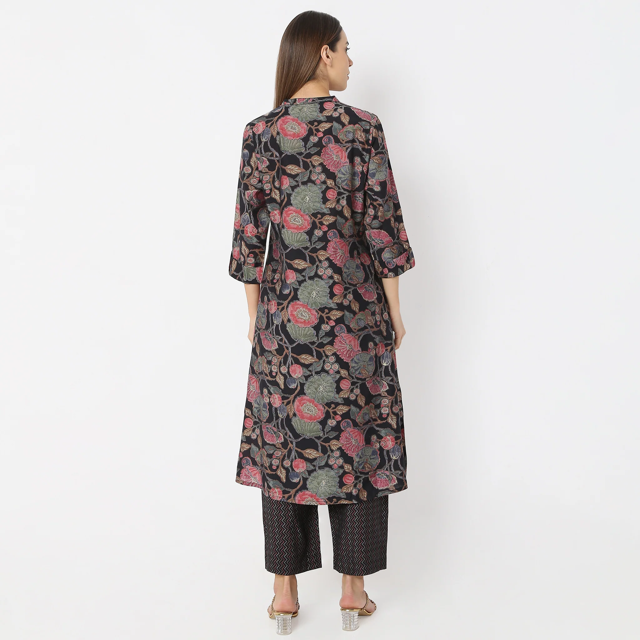Flare Fit Printed Essential Band Collar Kurta With Pant Set - Image 3