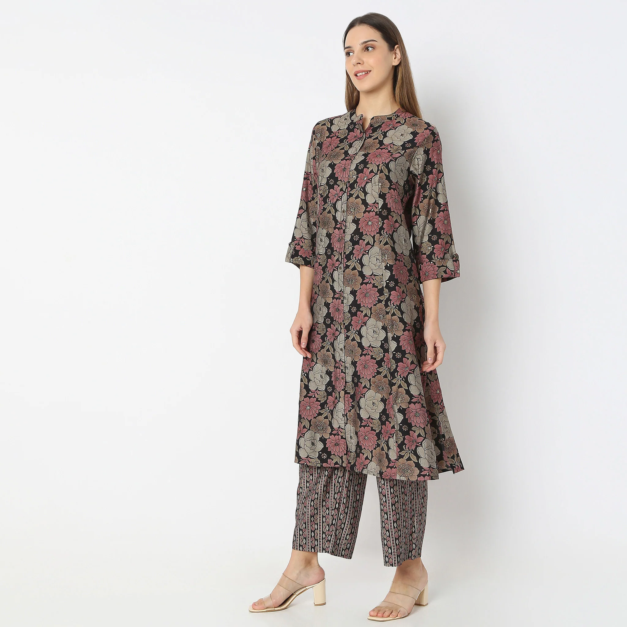 Flare Fit Printed Essential Band Collar Kurta With Pant Set - Image 5
