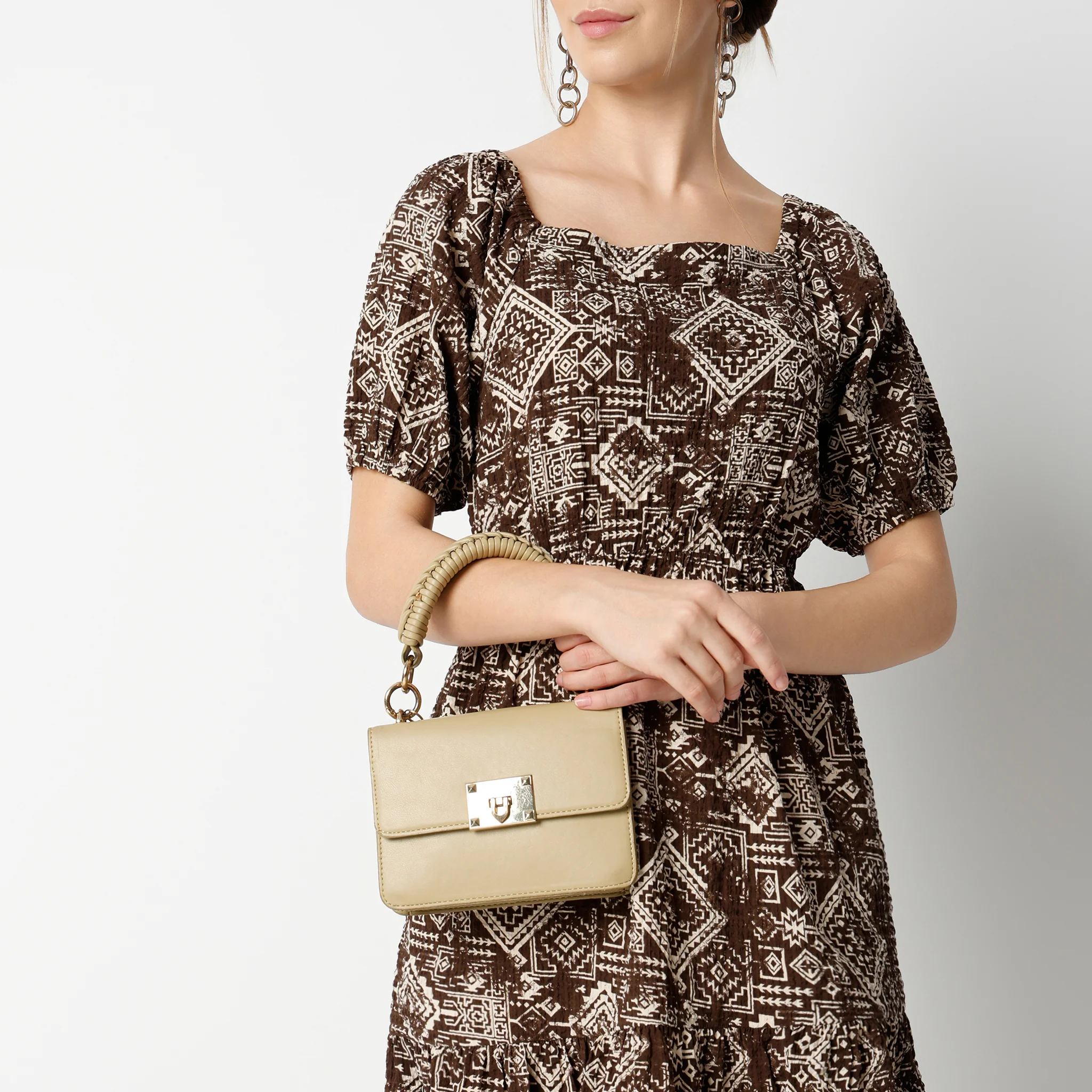 Flare Fit Printed Knee Length Square Neck Short Sleeve Dress - Image 4