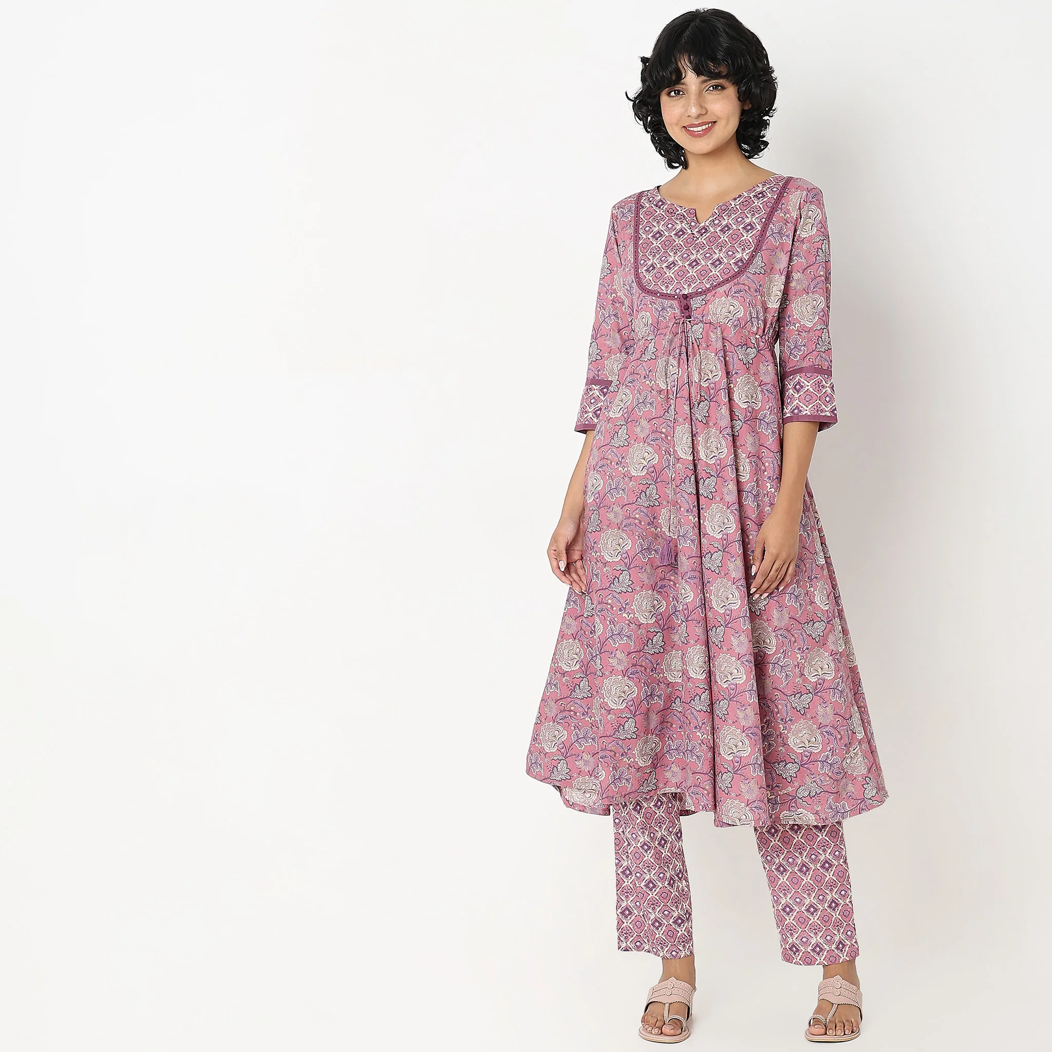 Flare Fit Printed Kurta And Pant With Dupatta Co-Ords - Image 2