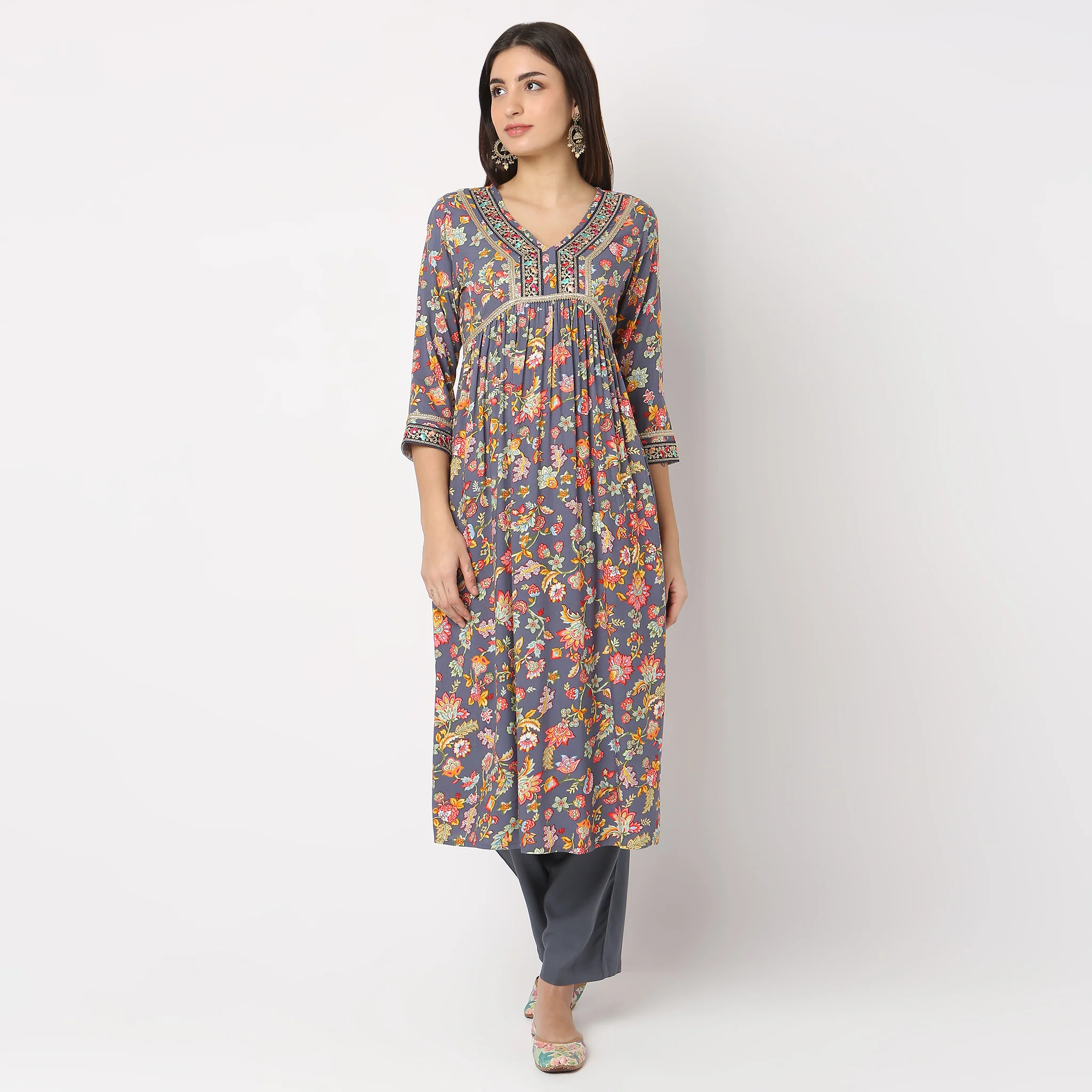 Flare Fit Printed Kurta And Pant With Dupatta Set - Image 2