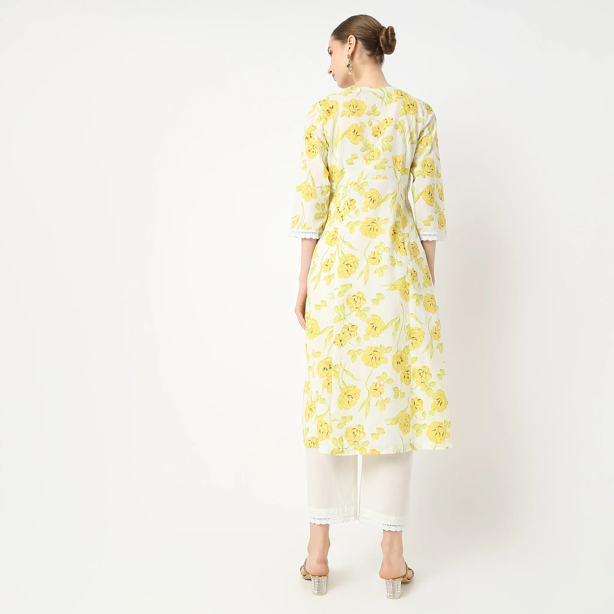 Flare Fit Printed Kurta And Pant With Dupatta Set - Image 3