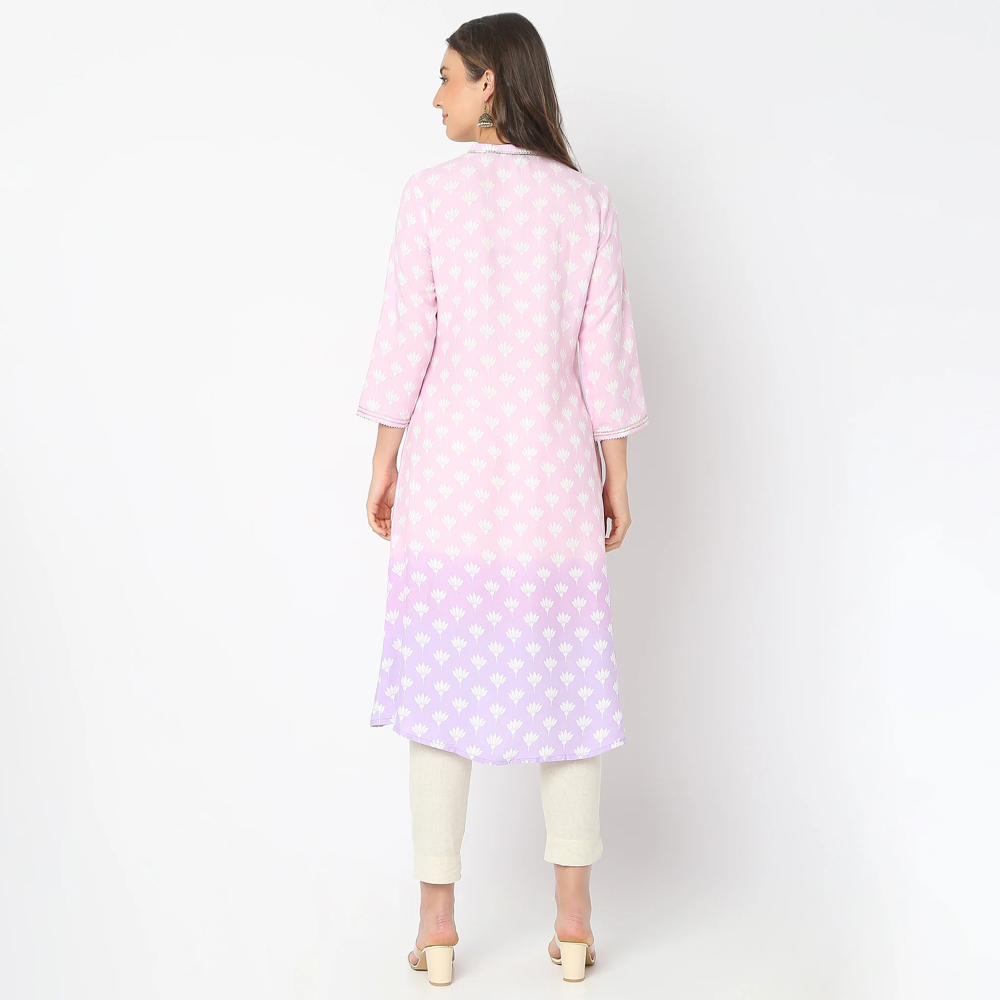 Flare Fit Printed Kurta - Image 3