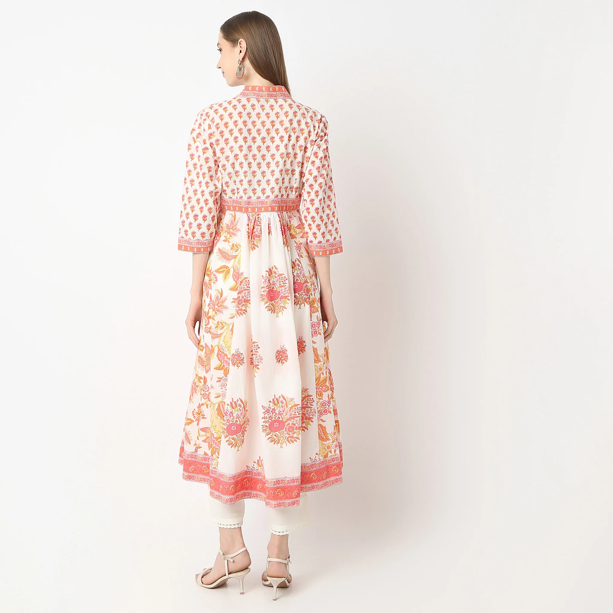 Flare Fit Printed Below Knee V-Neck Kurta - Image 3