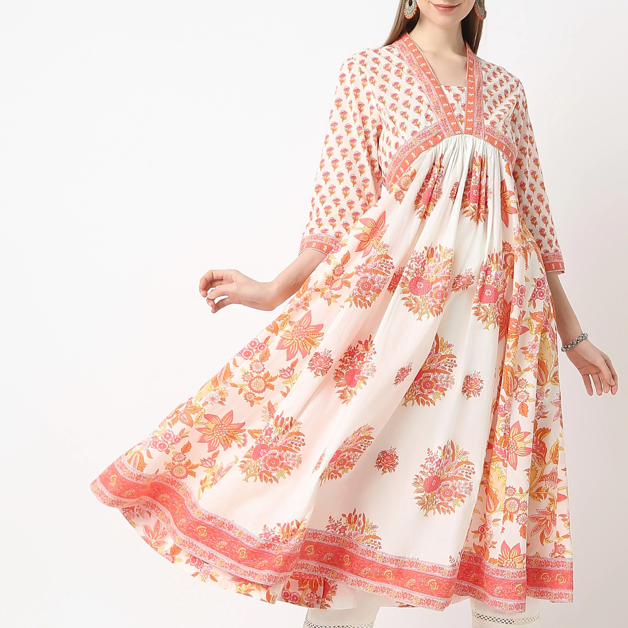 Flare Fit Printed Below Knee V-Neck Kurta - Image 4