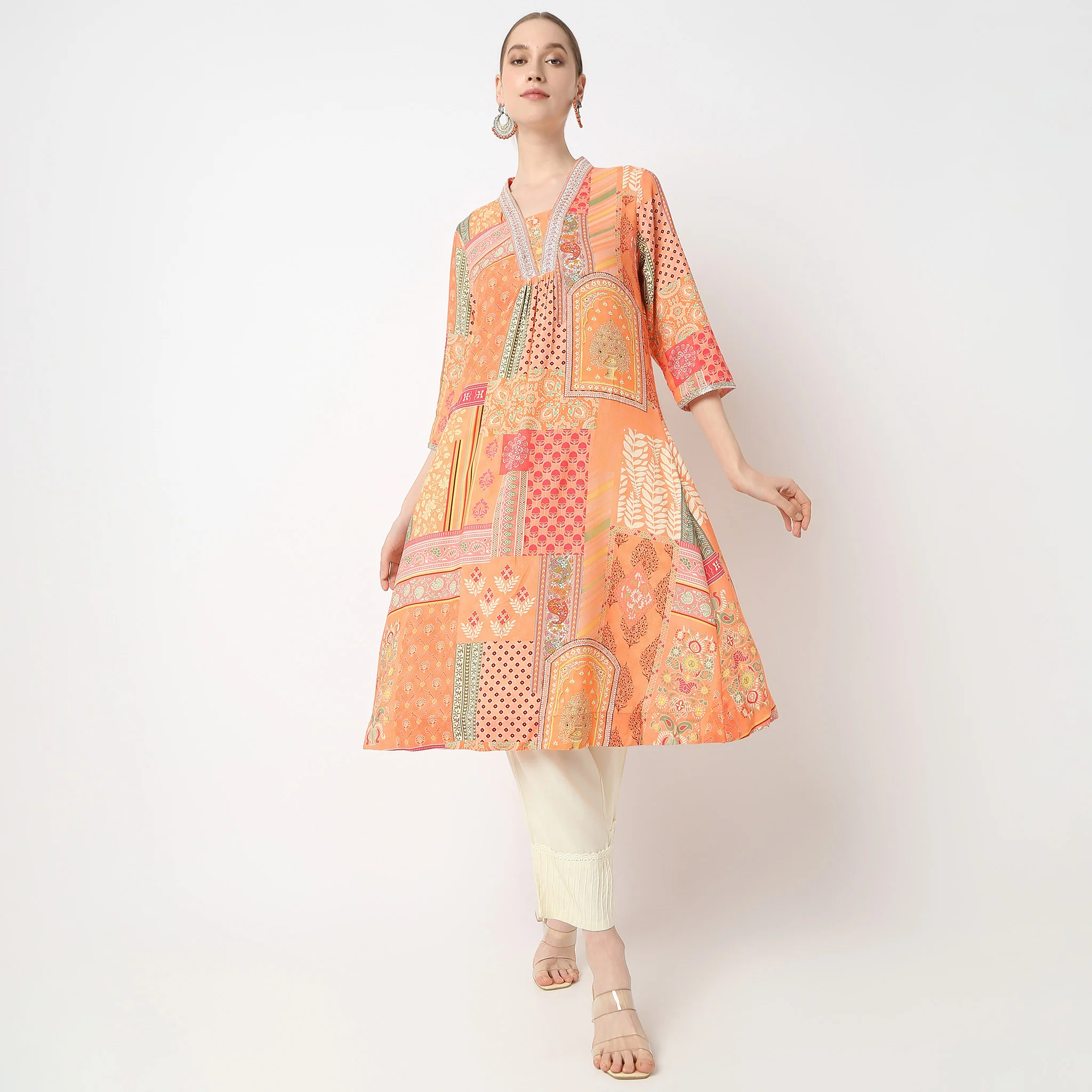 Flare Fit Printed Below Knee V-Neck Kurta - Image 2