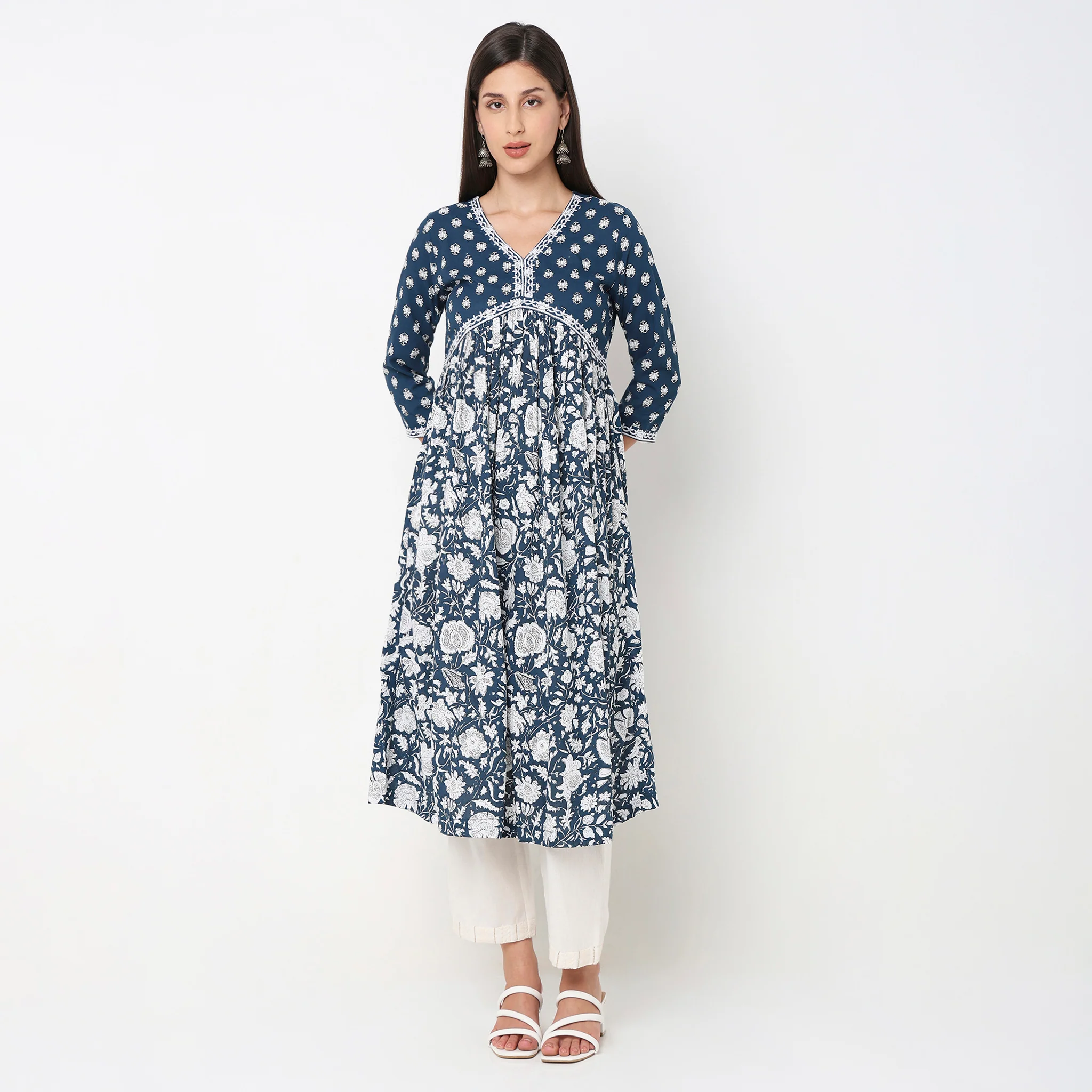 Flare Fit Printed Kurta - Image 2