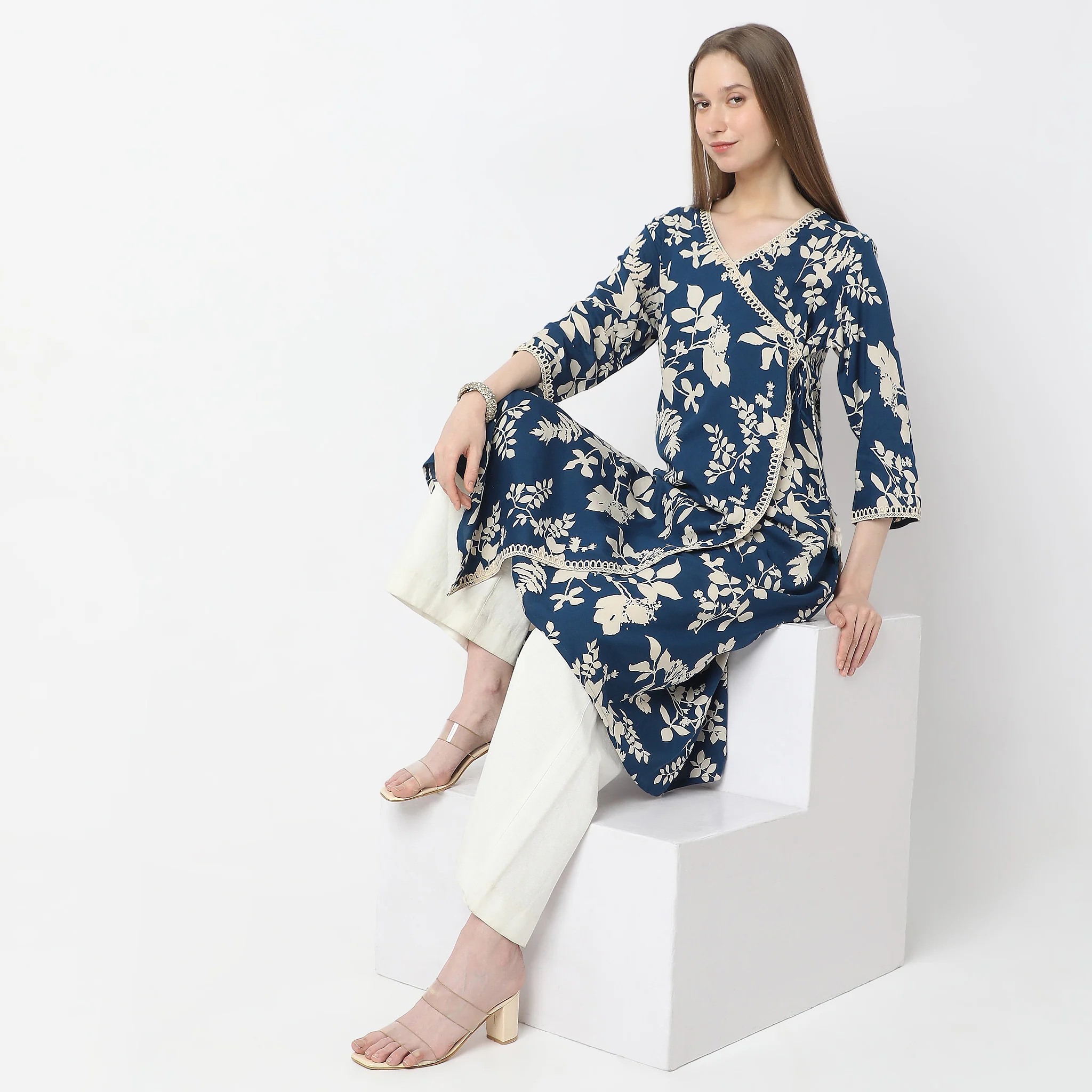 A-Line Printed Knee Length V-Neck Flared Kurta - Image 6
