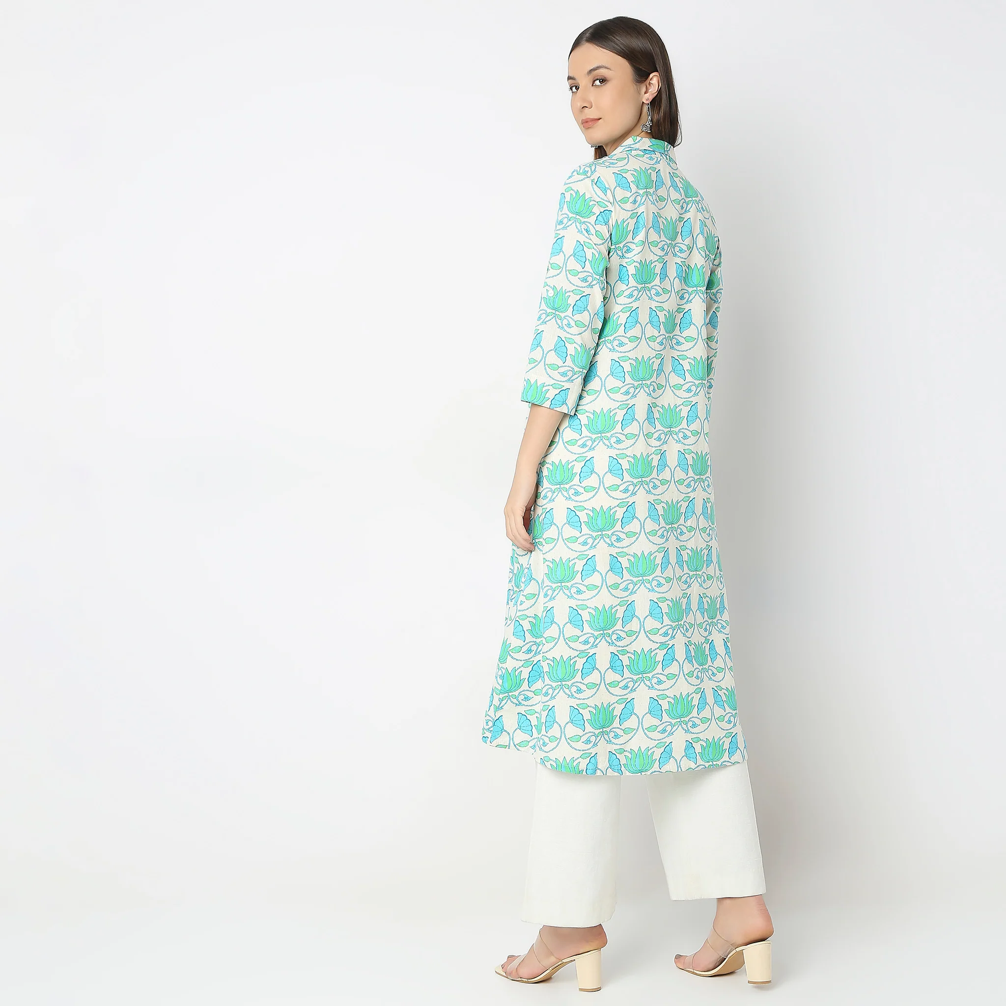 Flare Fit Printed Kurta - Image 3