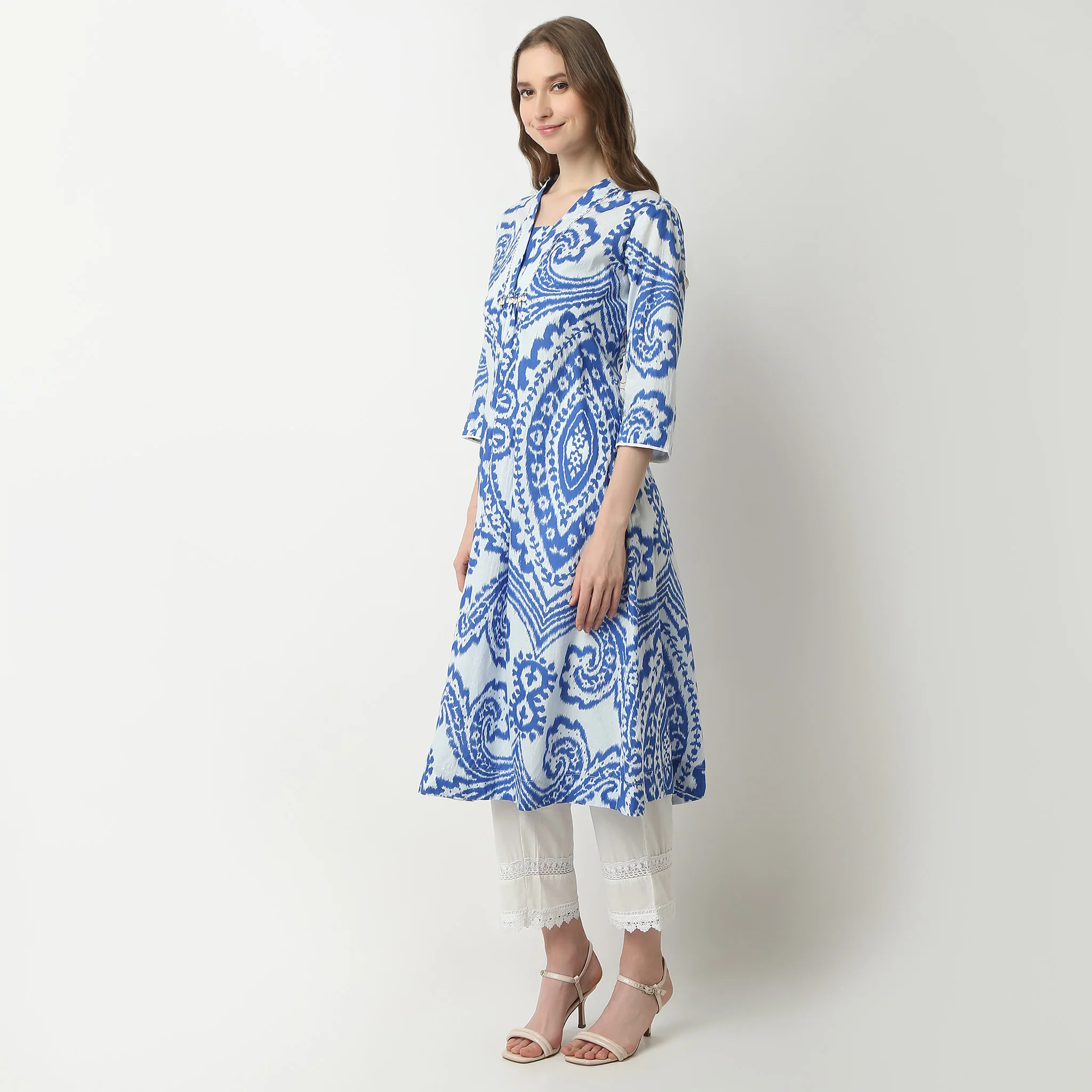 Flare Fit Printed Below Knee V-Neck Kurta - Image 10