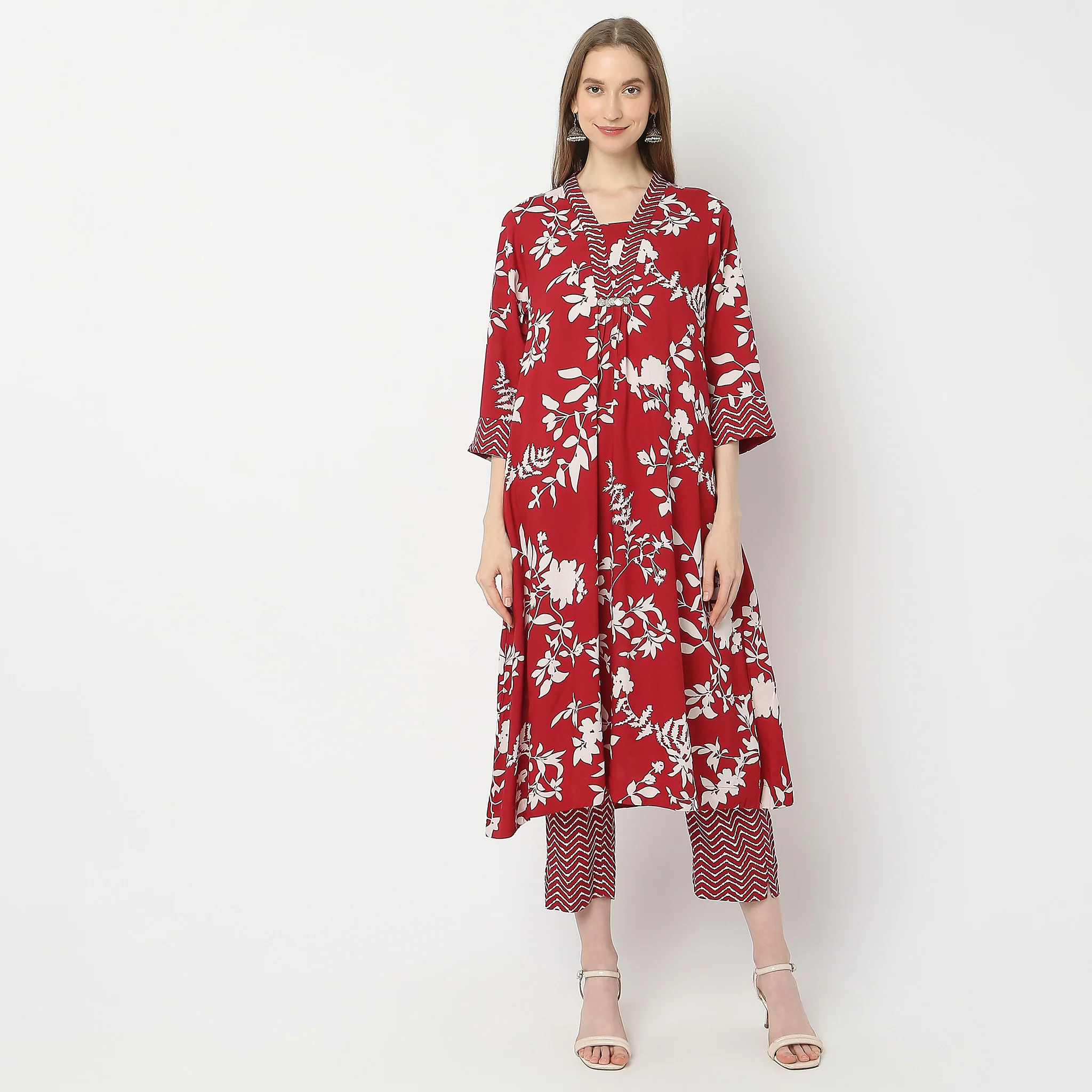 Flare Fit Printed Kurta - Image 2