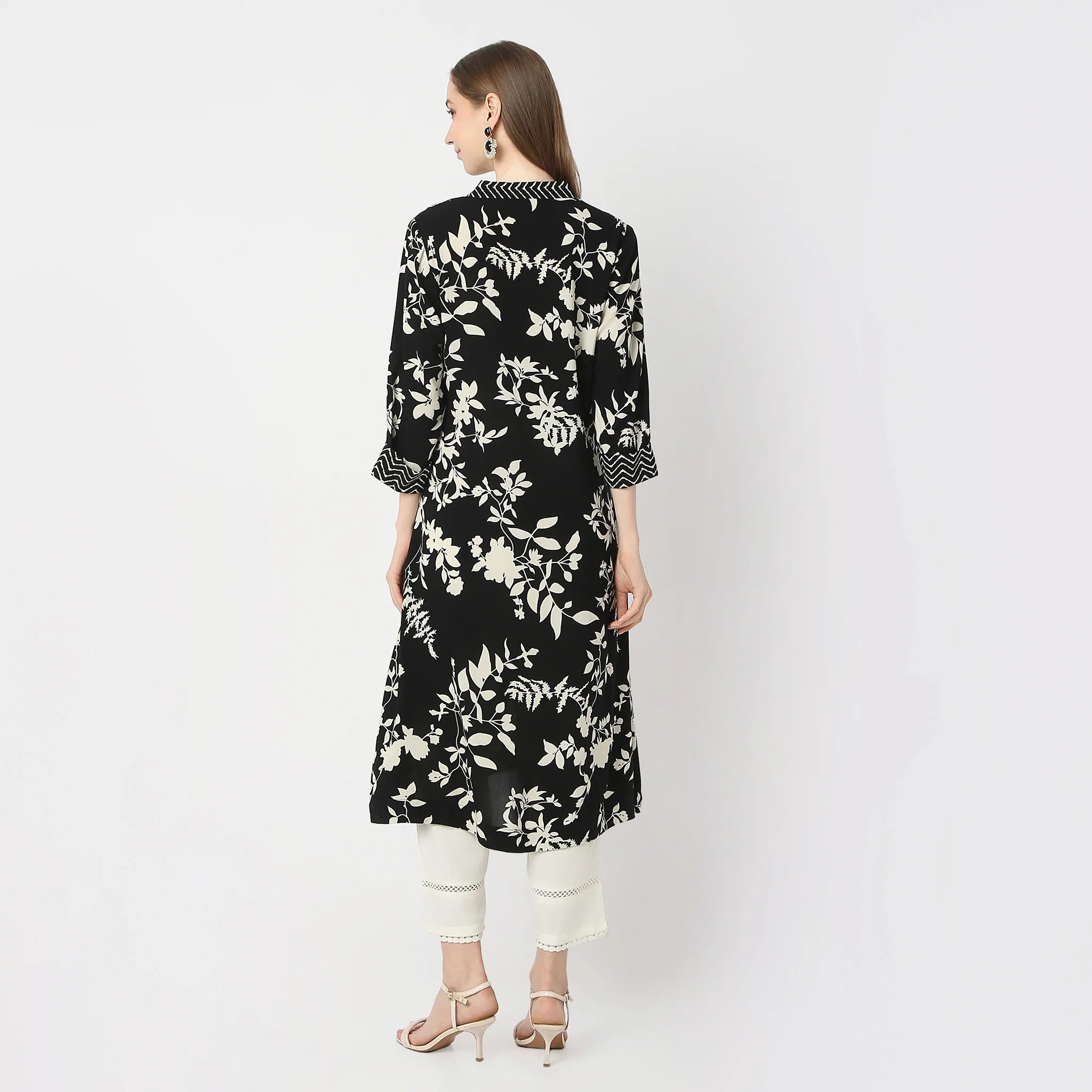 Flare Fit Printed Kurta - Image 8