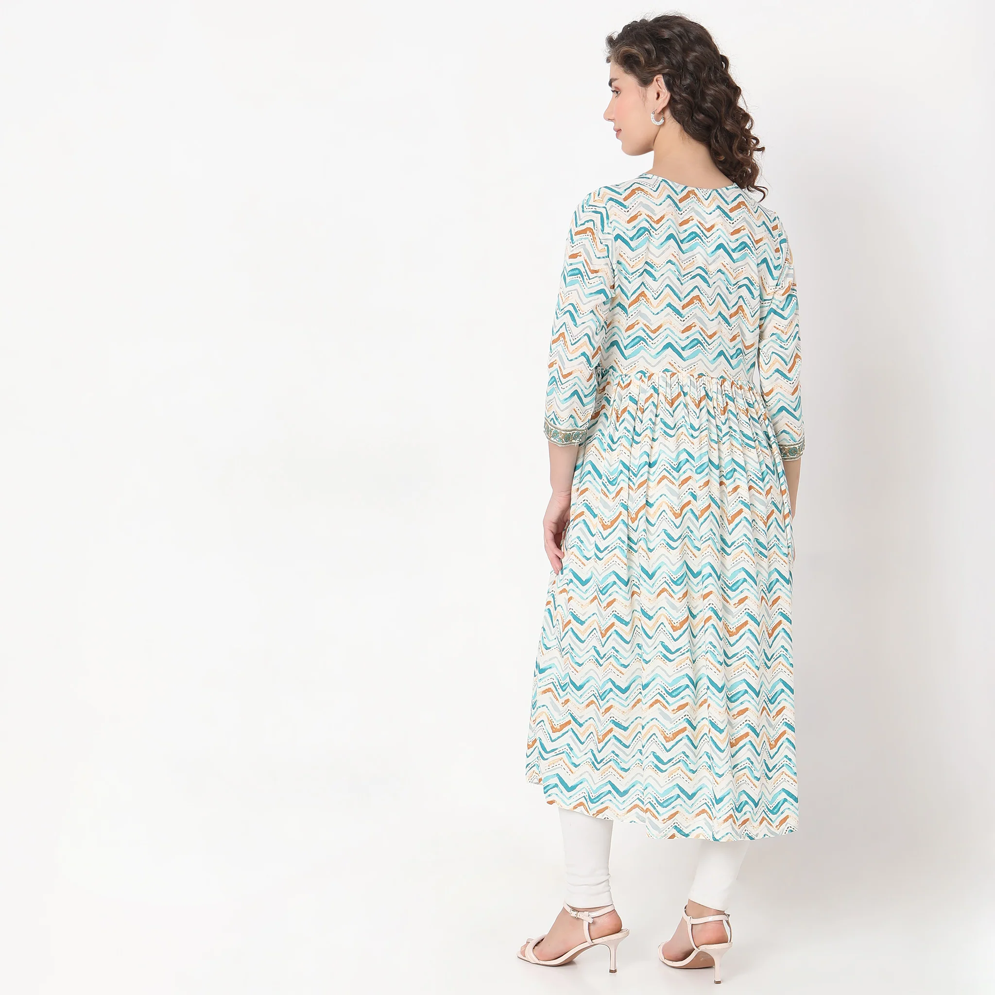 Flare Fit Printed Kurta - Image 3