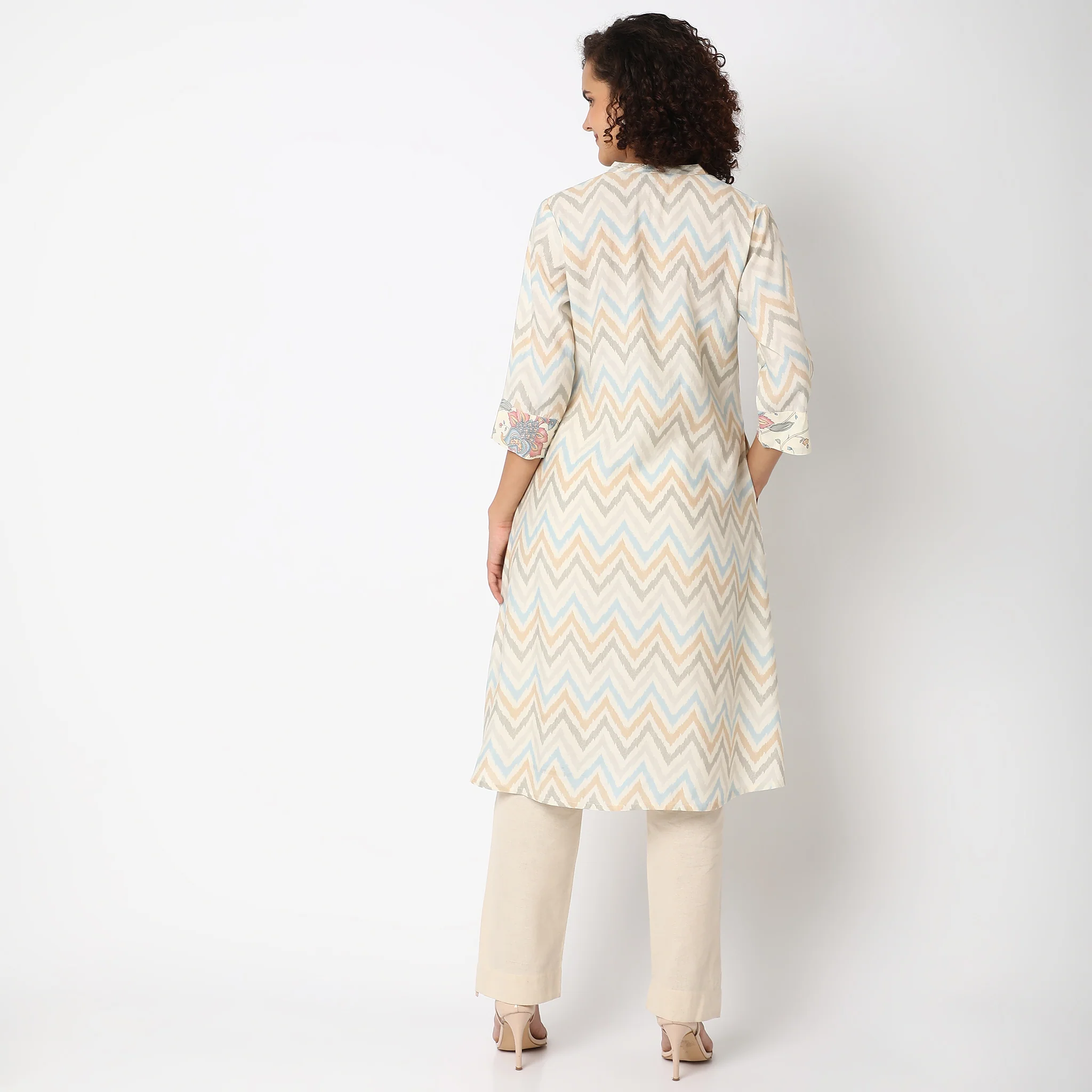 Flare Fit Printed Kurta - Image 3