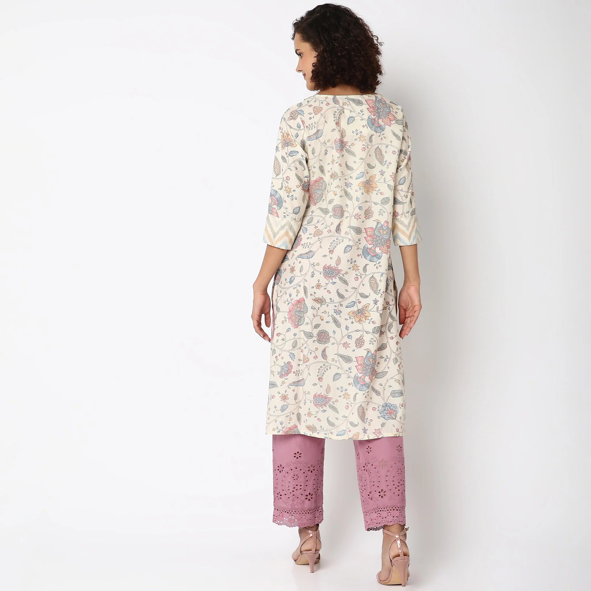 Flare Fit Printed Kurta - Image 2