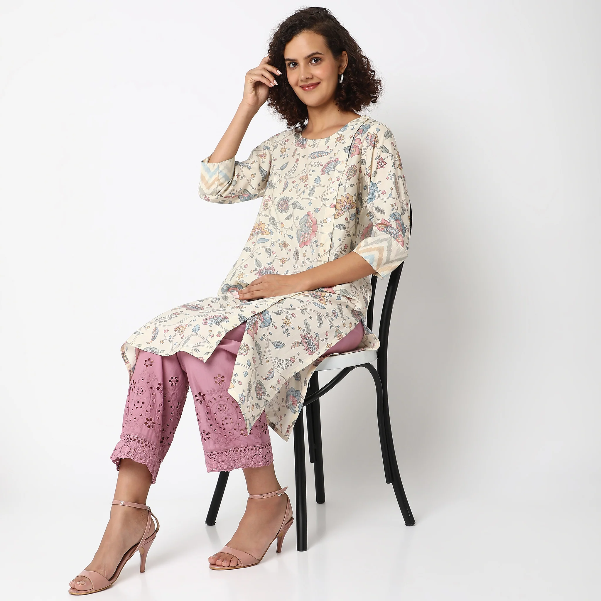 Flare Fit Printed Kurta - Image 4
