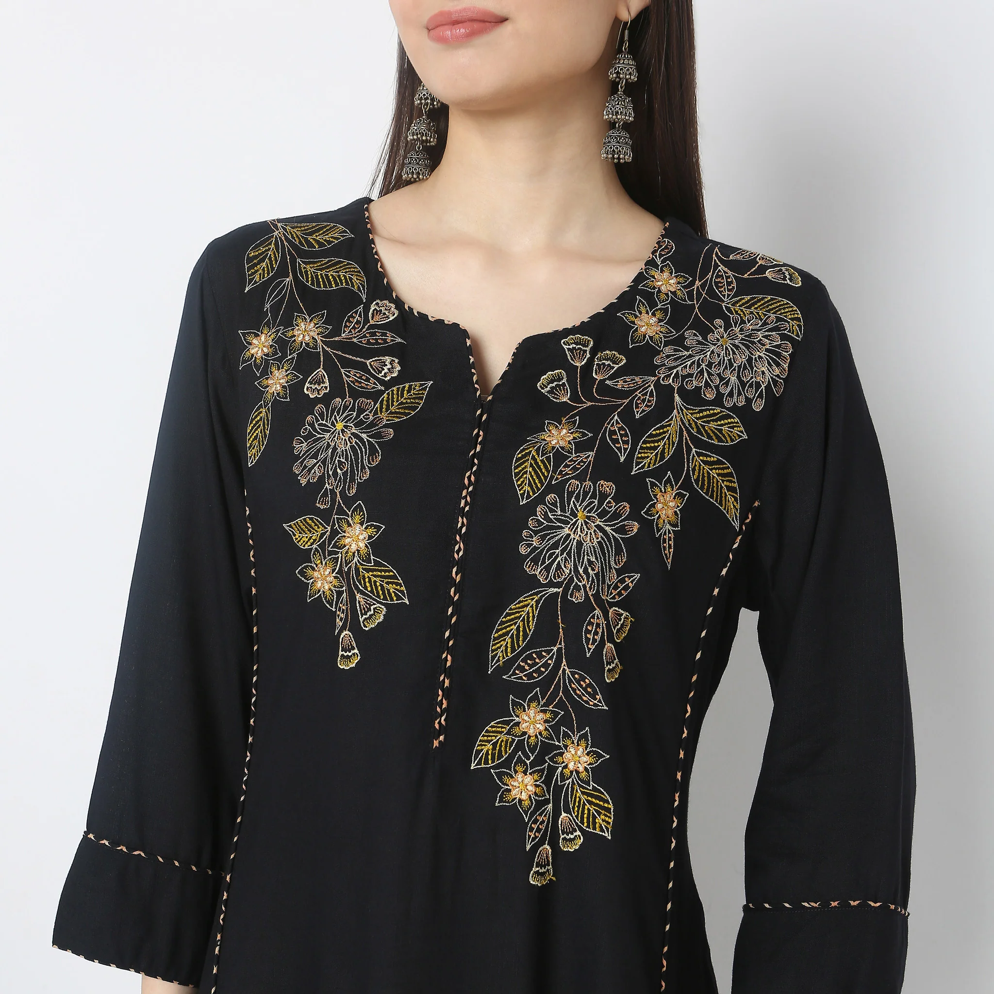 Flare Fit Printed Kurta - Image 4