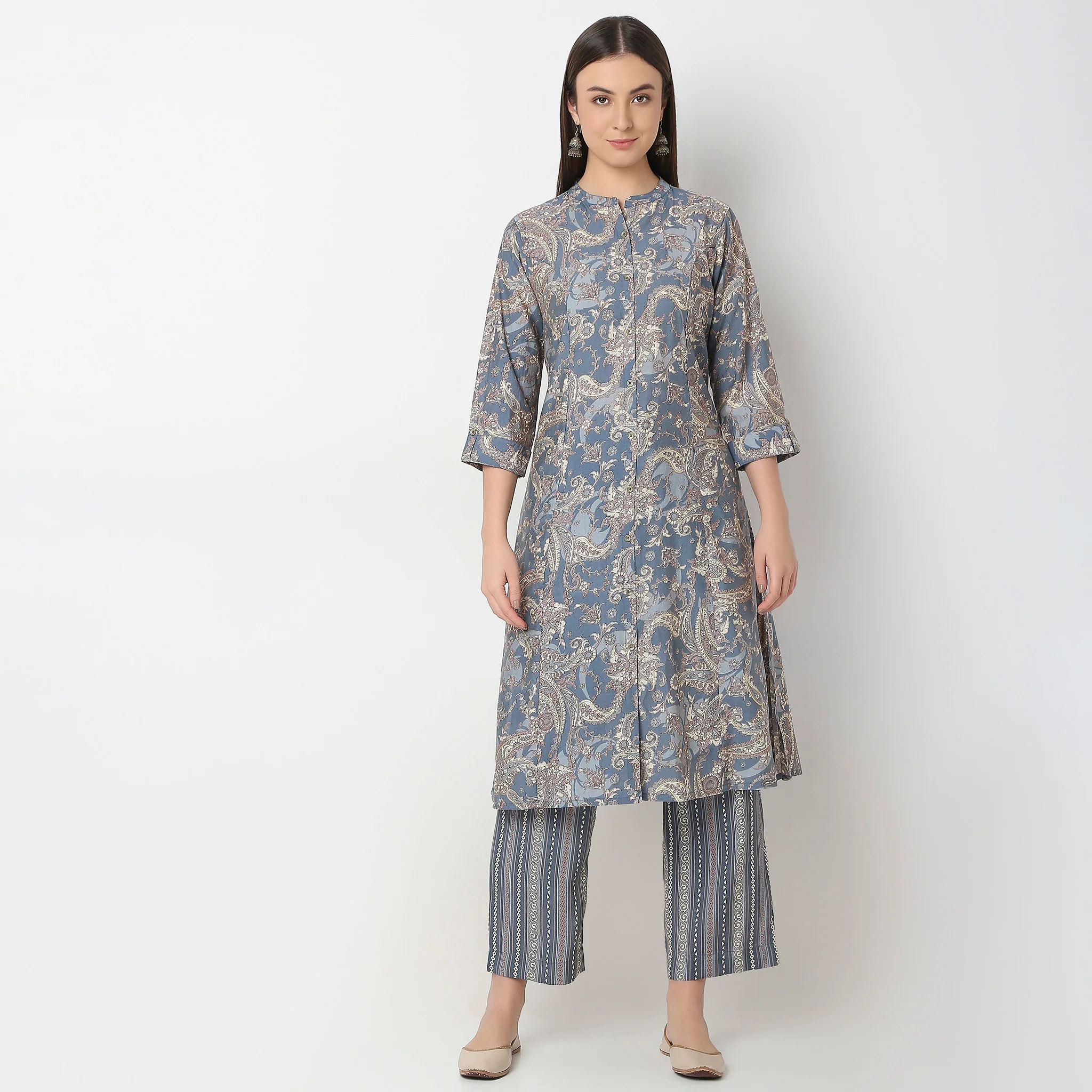 Flare Fit Printed Kurta With Pant Set - Image 2