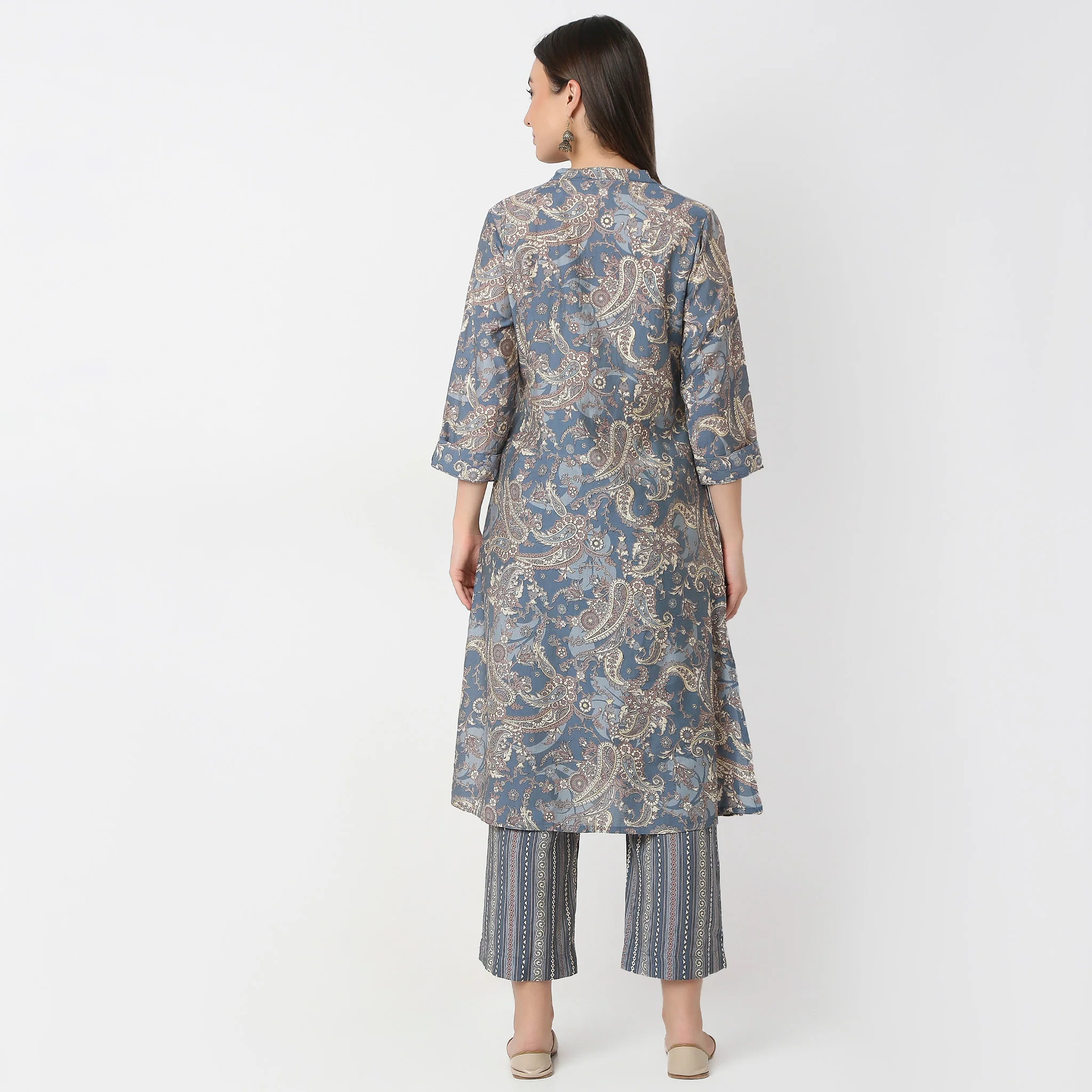 Flare Fit Printed Kurta With Pant Set - Image 3