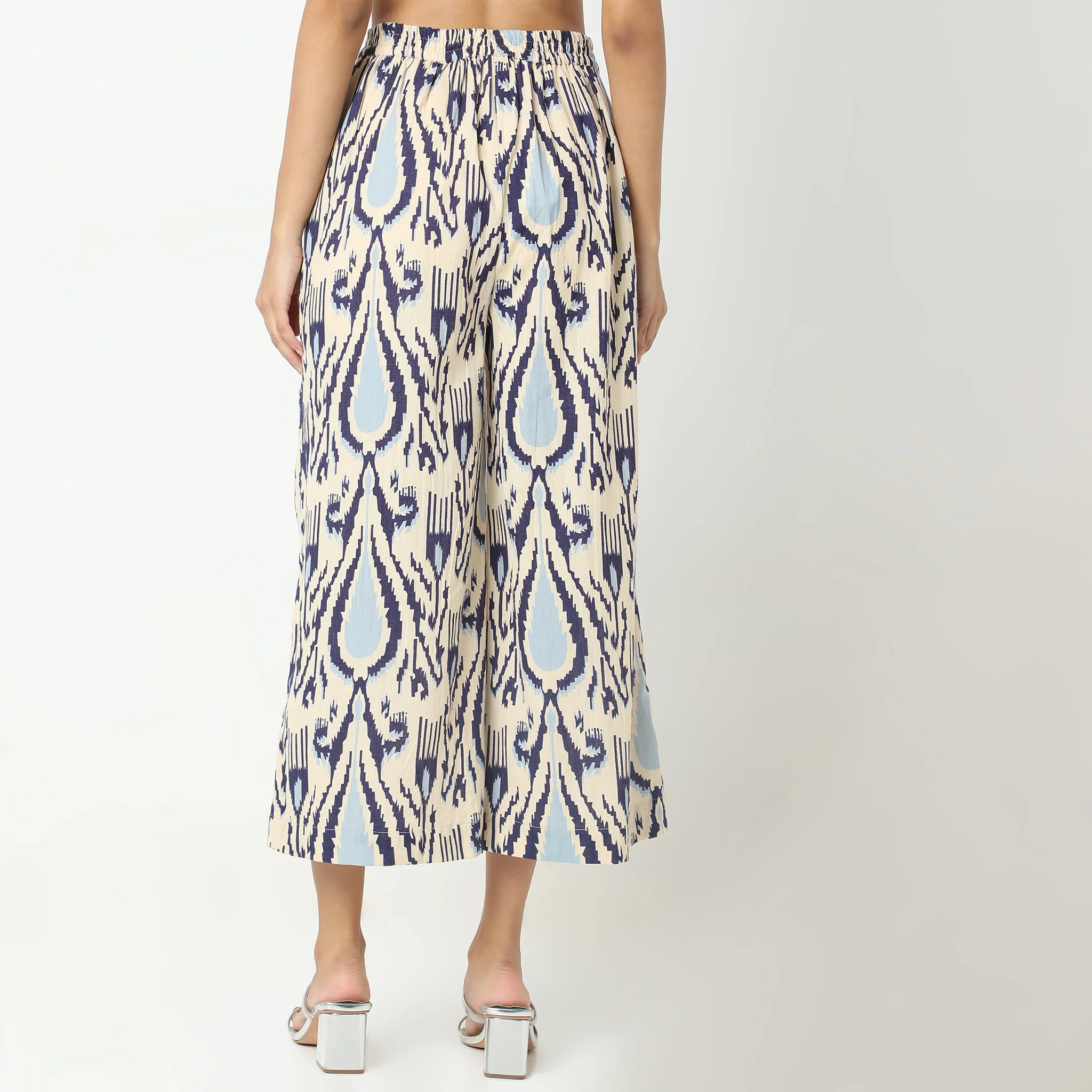 Flare Fit Printed Mid Rise Culottes - Image 3