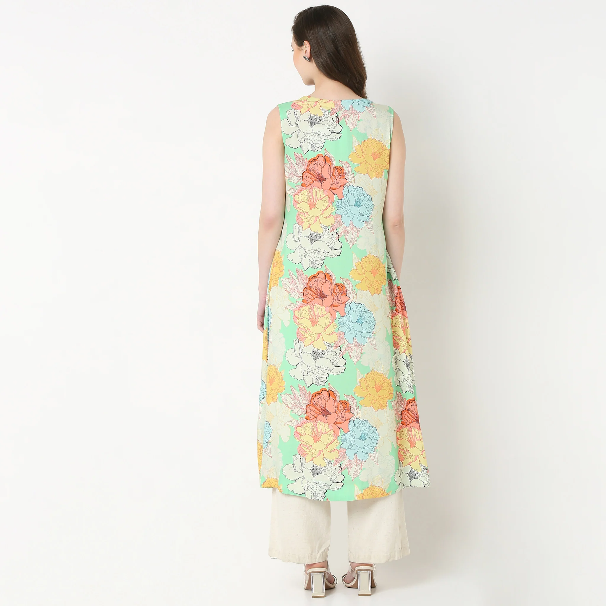 V-Neck Printed Flared Kurta - Image 3