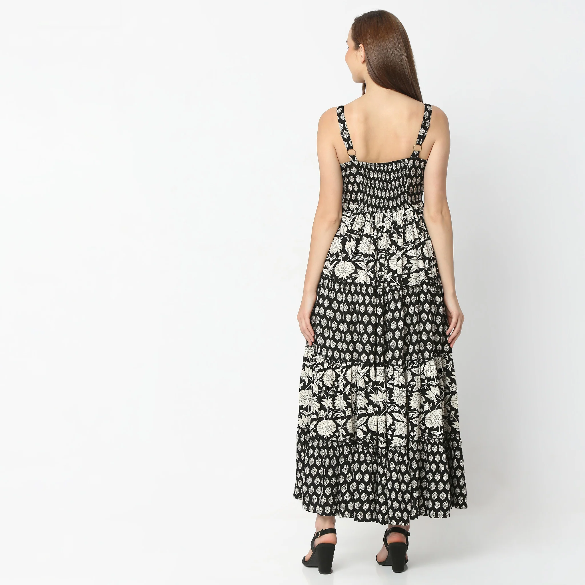 Flare Fit Printed Square Neck Strap Dress - Image 3