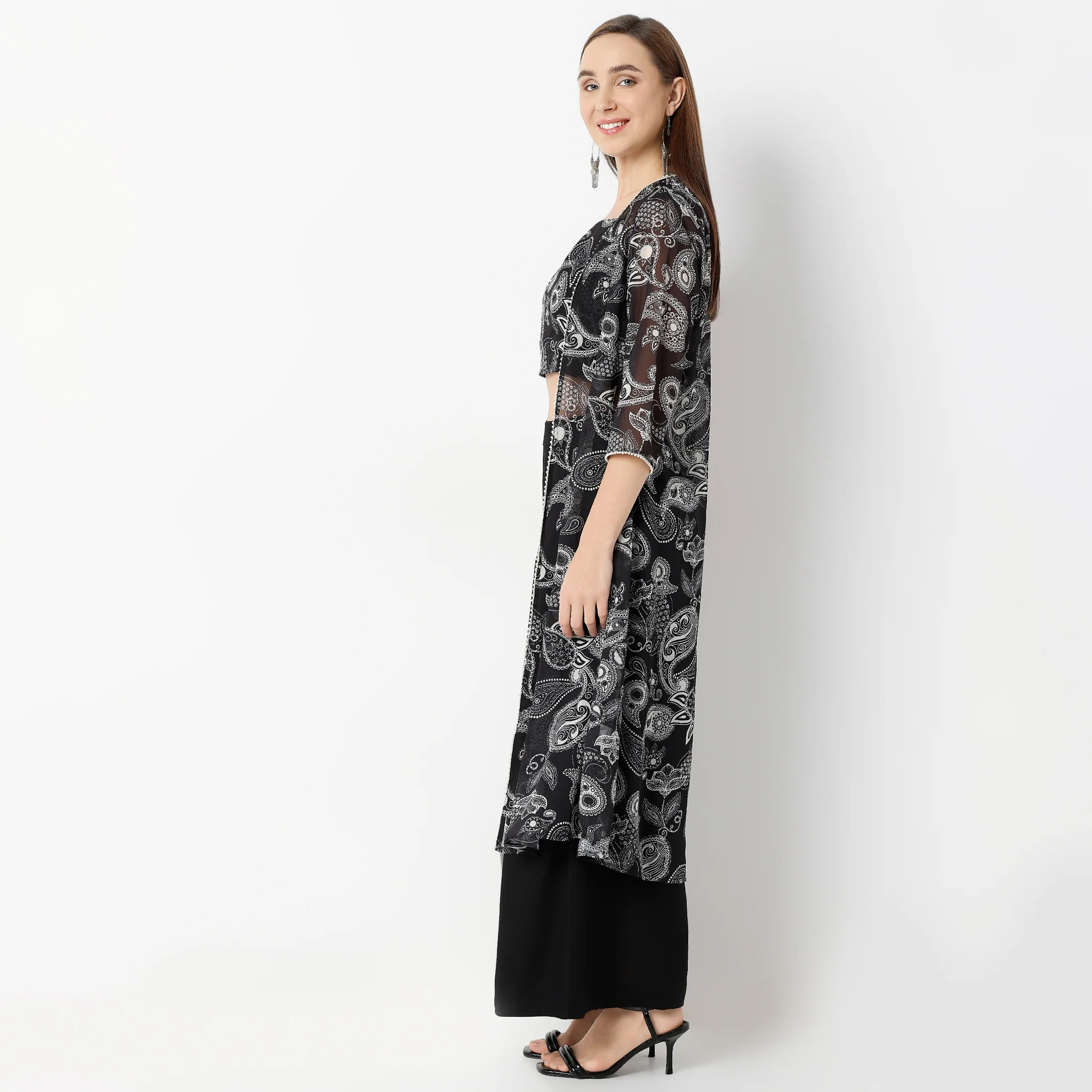 Printed Square Neck Speghetti Crop Top With Three-Fourth Sleeve Calf Length Flare Fit Shrug And Solid Pallazo Co-Ords - Image 5