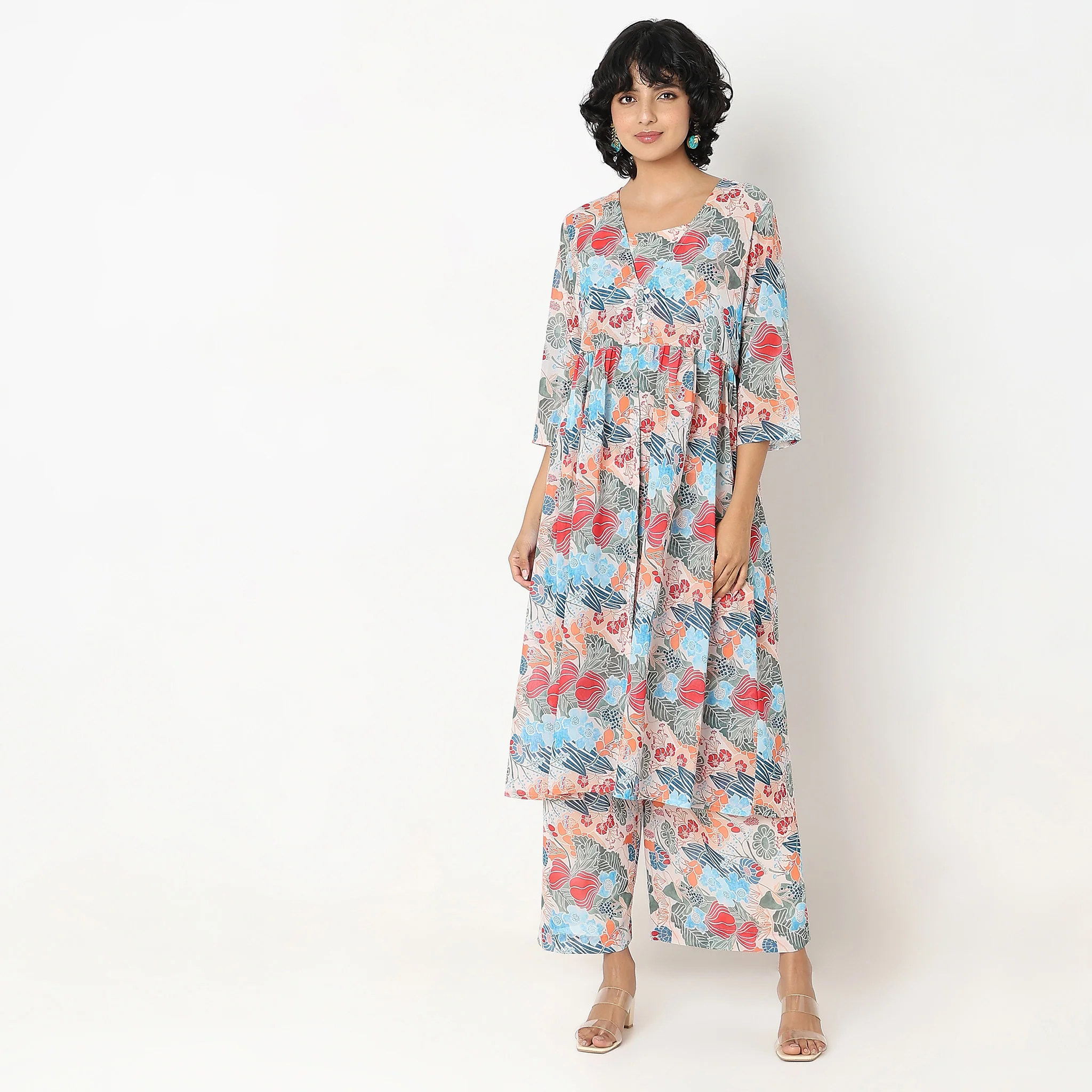 Flare Fit Printed Co-ords With Top, Palazzo & Cape - Image 2
