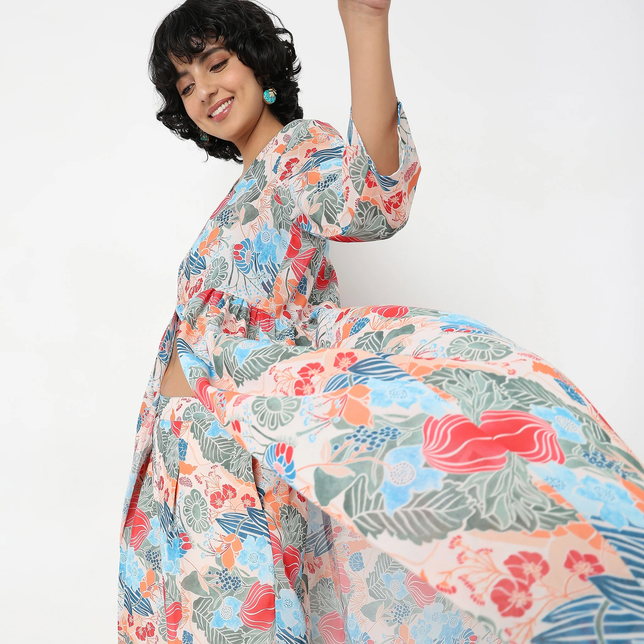 Flare Fit Printed Co-ords With Top, Palazzo & Cape - Image 5