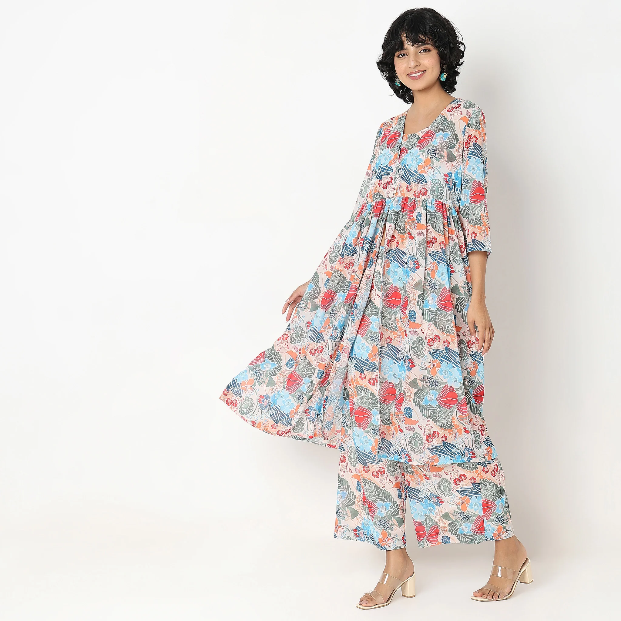 Flare Fit Printed Co-ords With Top, Palazzo & Cape - Image 6