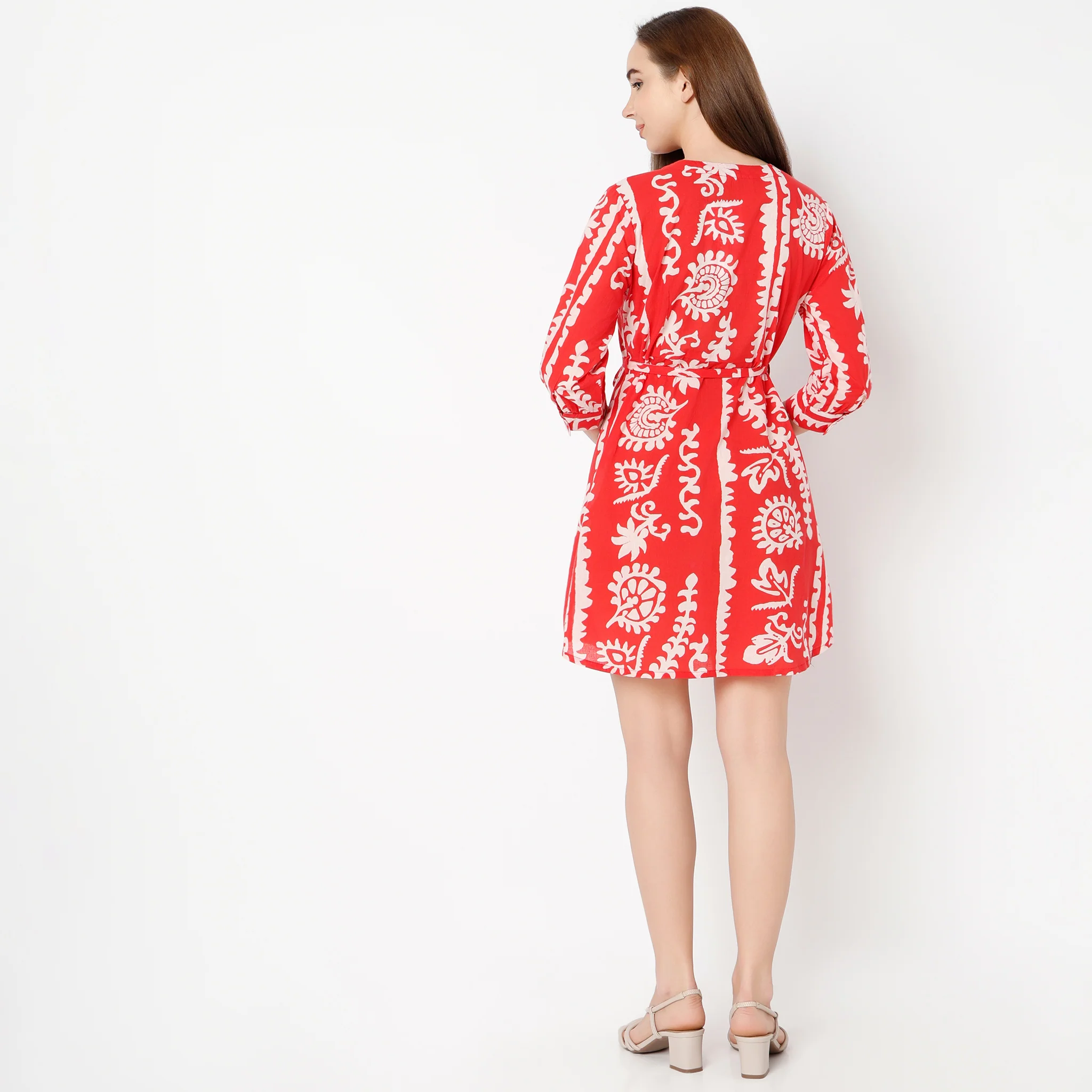 V-Neck Above Knee Three-Fourth Sleeve Flare Fit Printed Dress With Tie Up Belt - Image 3
