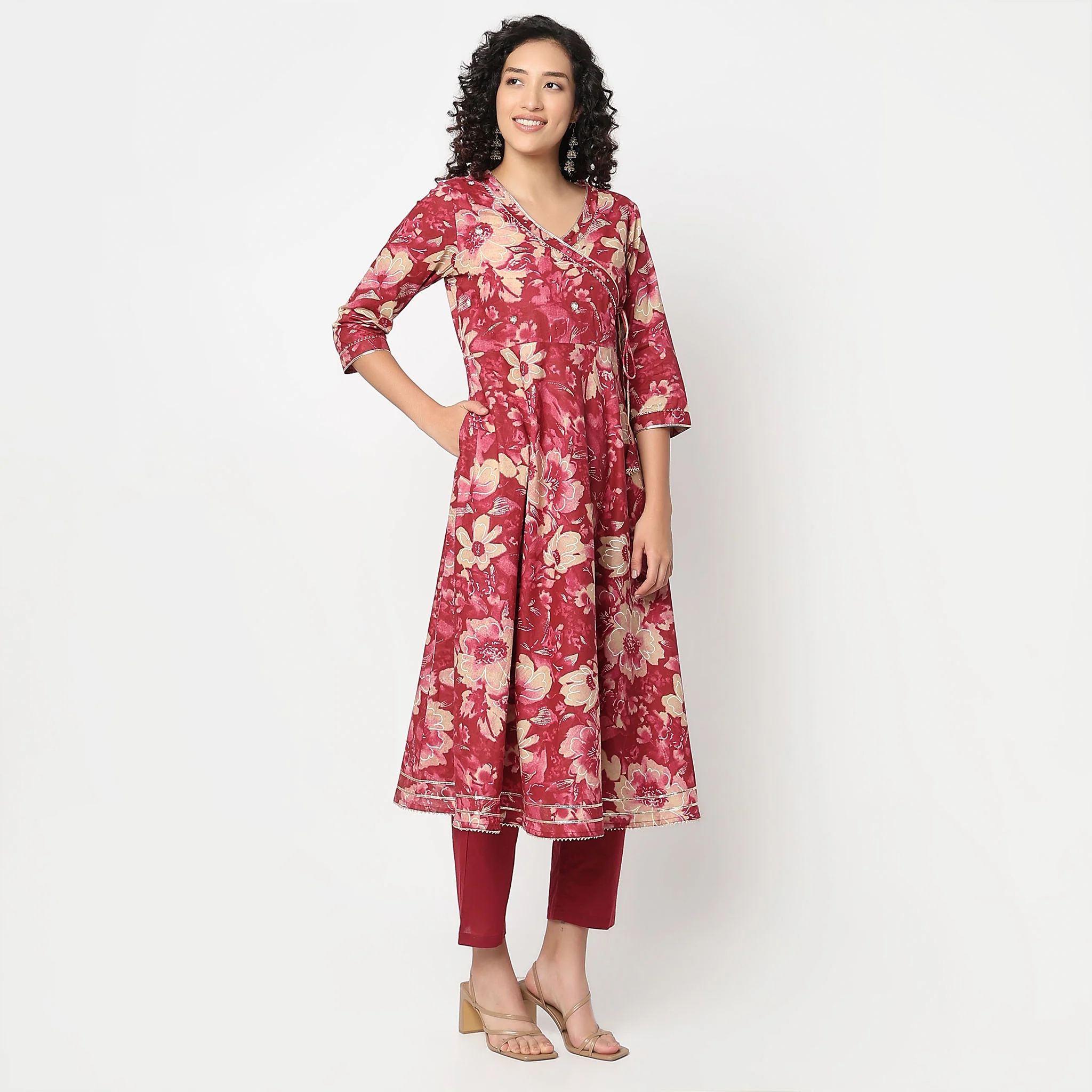 Flare Fit Printed V-Neck Kurta And Pant With Dupatta Set - Image 4