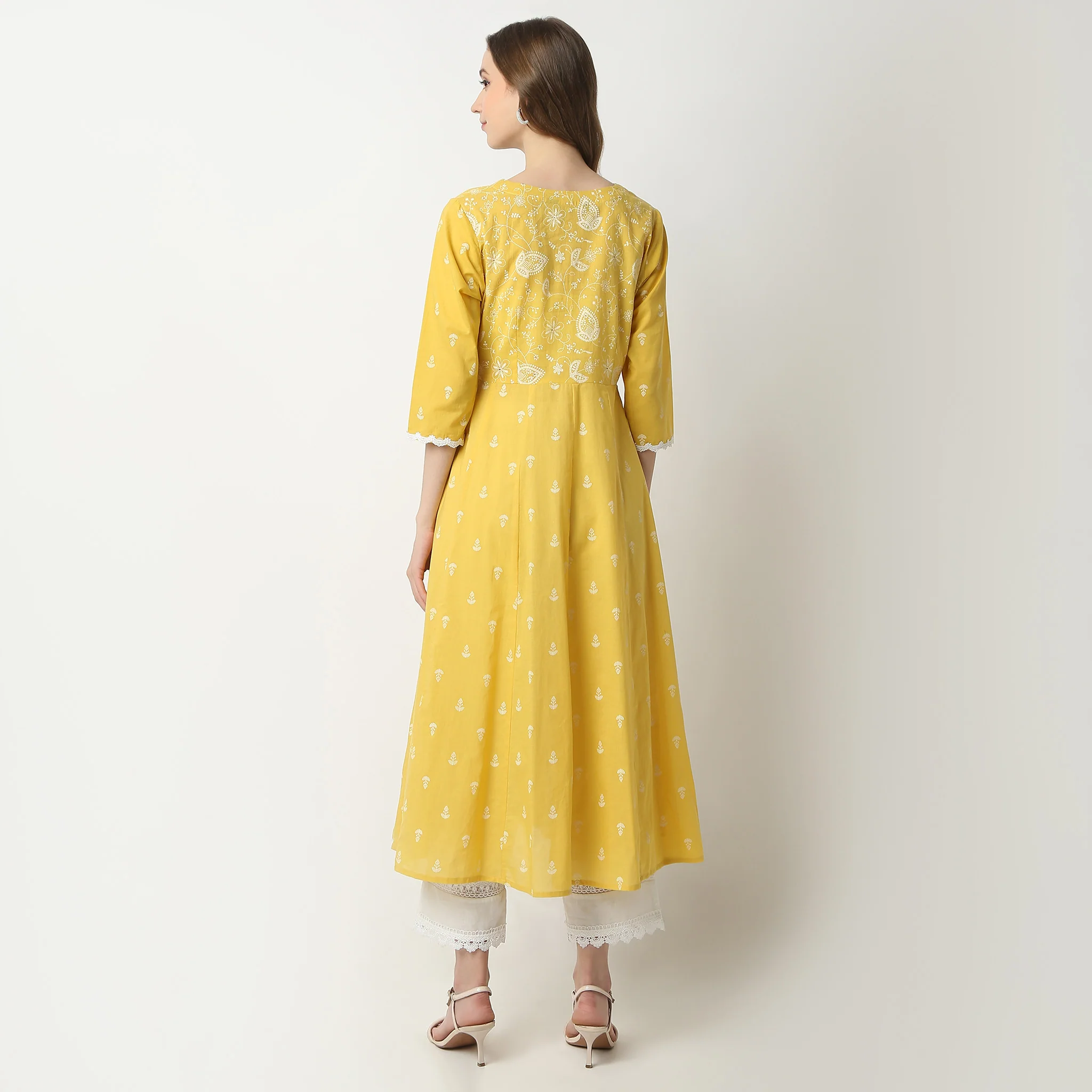 Flare Fit Printed V-Neck Flared Alia Cut Below Knee Kurta - Image 3