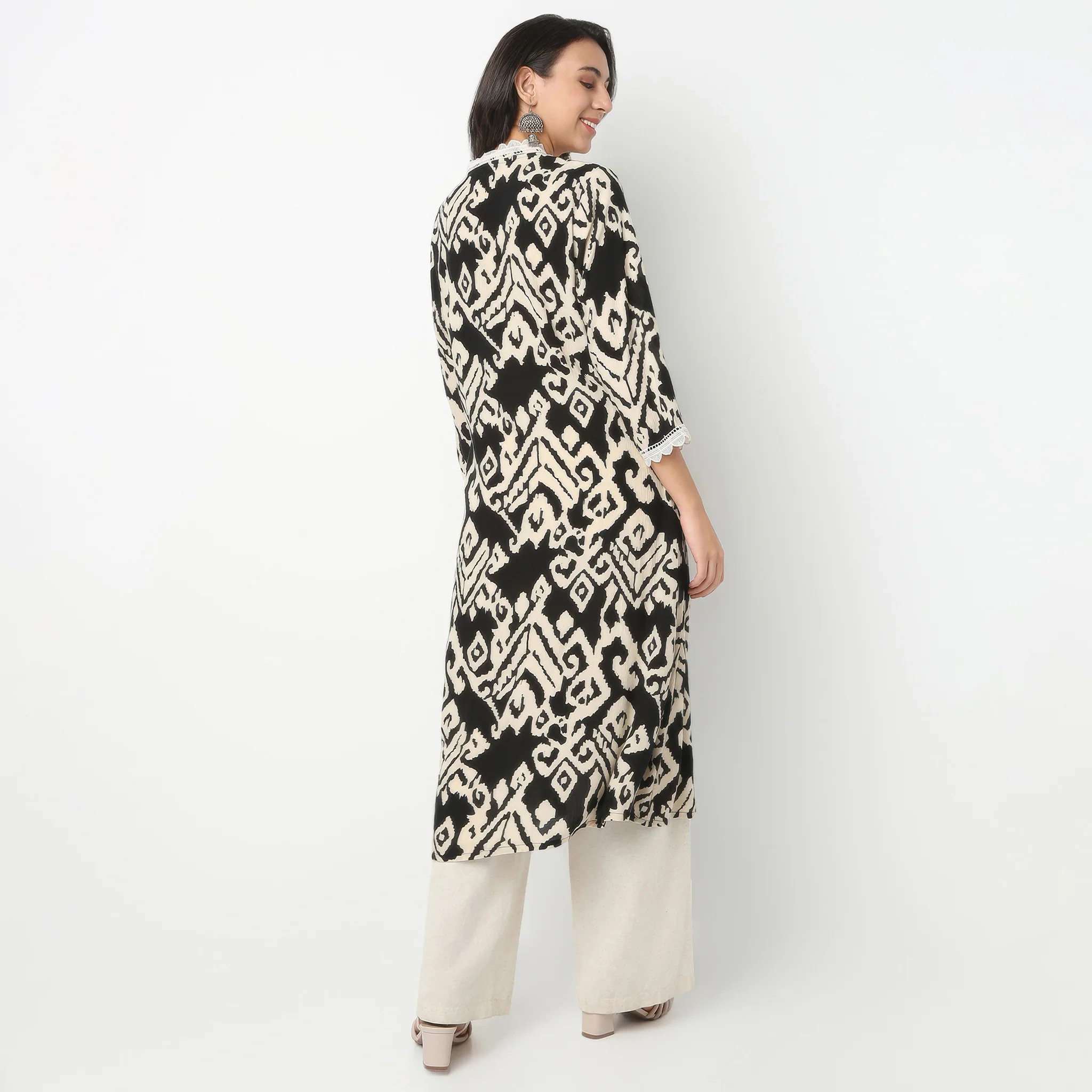 V-Neck Below Knee Three-Fourth Sleeve Flare Fit Printed Kurta - Image 3