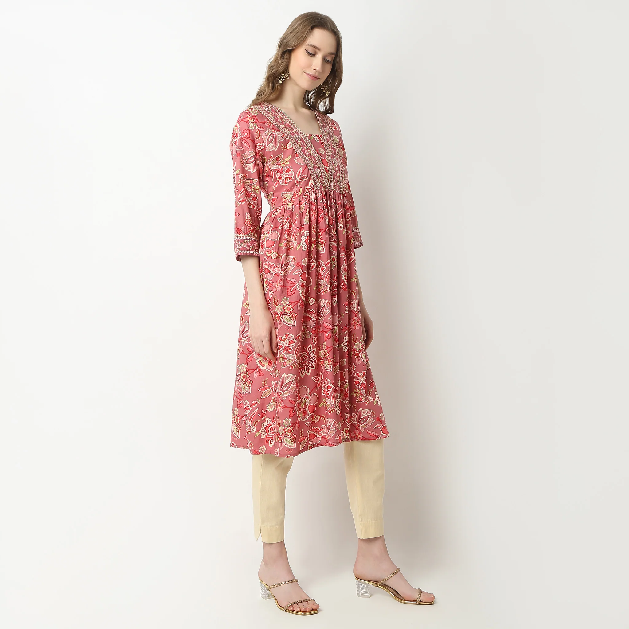 Flare Fit Printed V-Neck Flared Below Knee Alia Cut With Earthy Color Kurta - Image 4