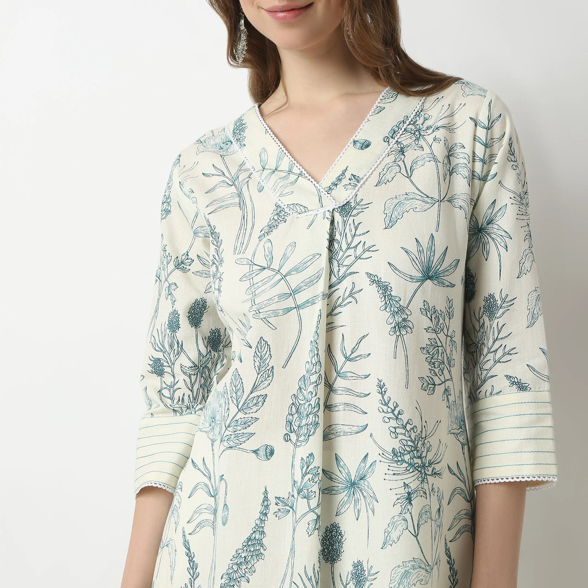 Flare Fit Printed V-Neck Below Knee Kurta - Image 5