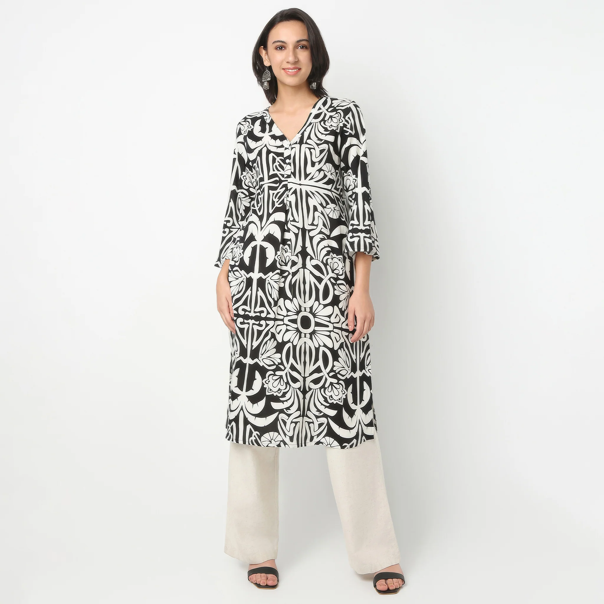 V-Neck Above Knee Three-Fourth Sleeve Flare Fit Printed Kurta - Image 2