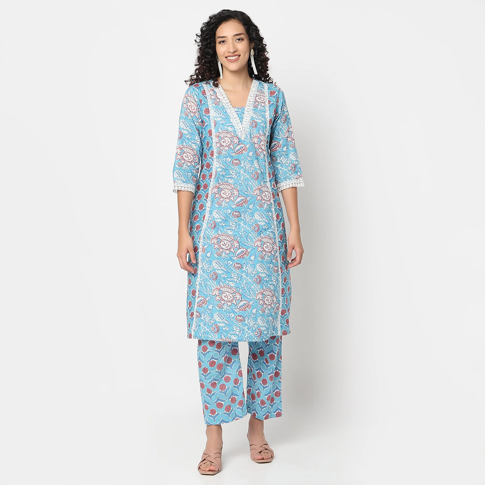 Flare Fit Printed V-Neck Kurta With Pant Set - Image 2