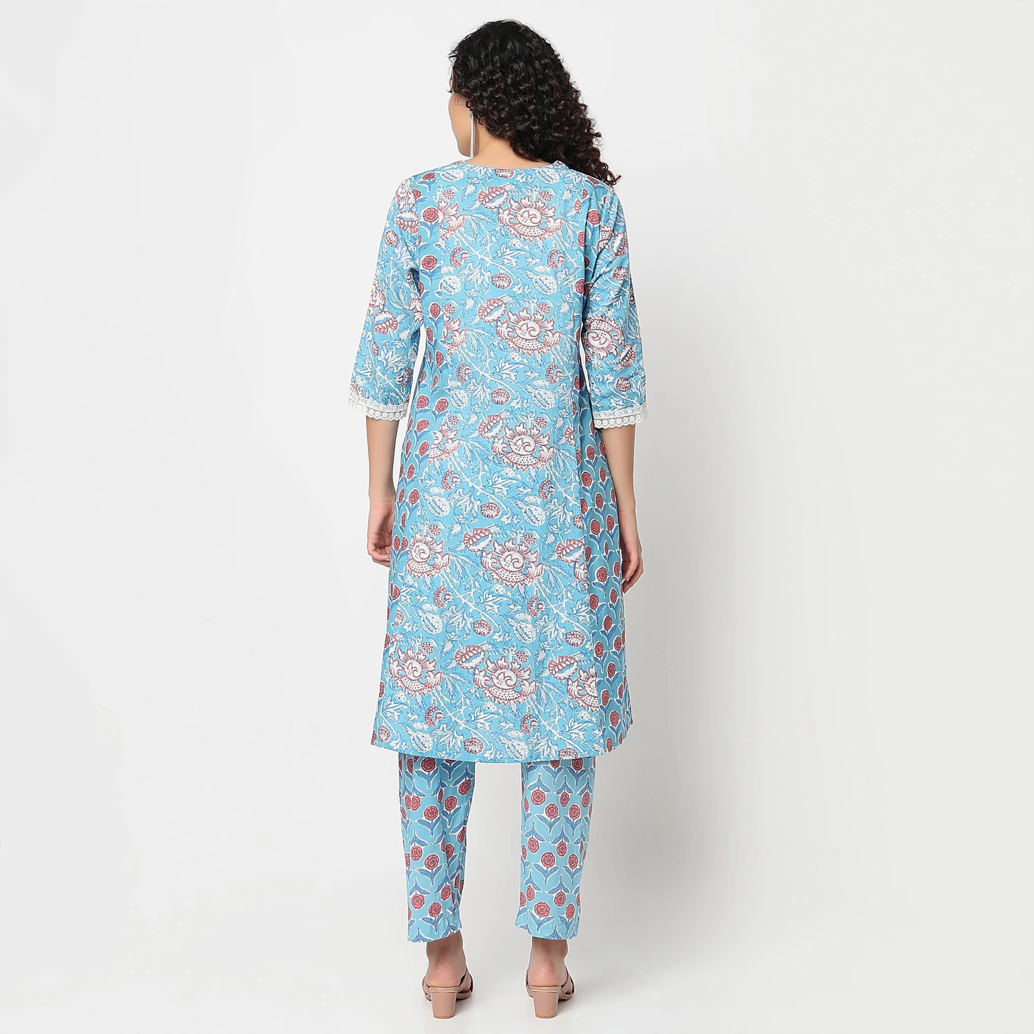 Flare Fit Printed V-Neck Kurta With Pant Set - Image 3
