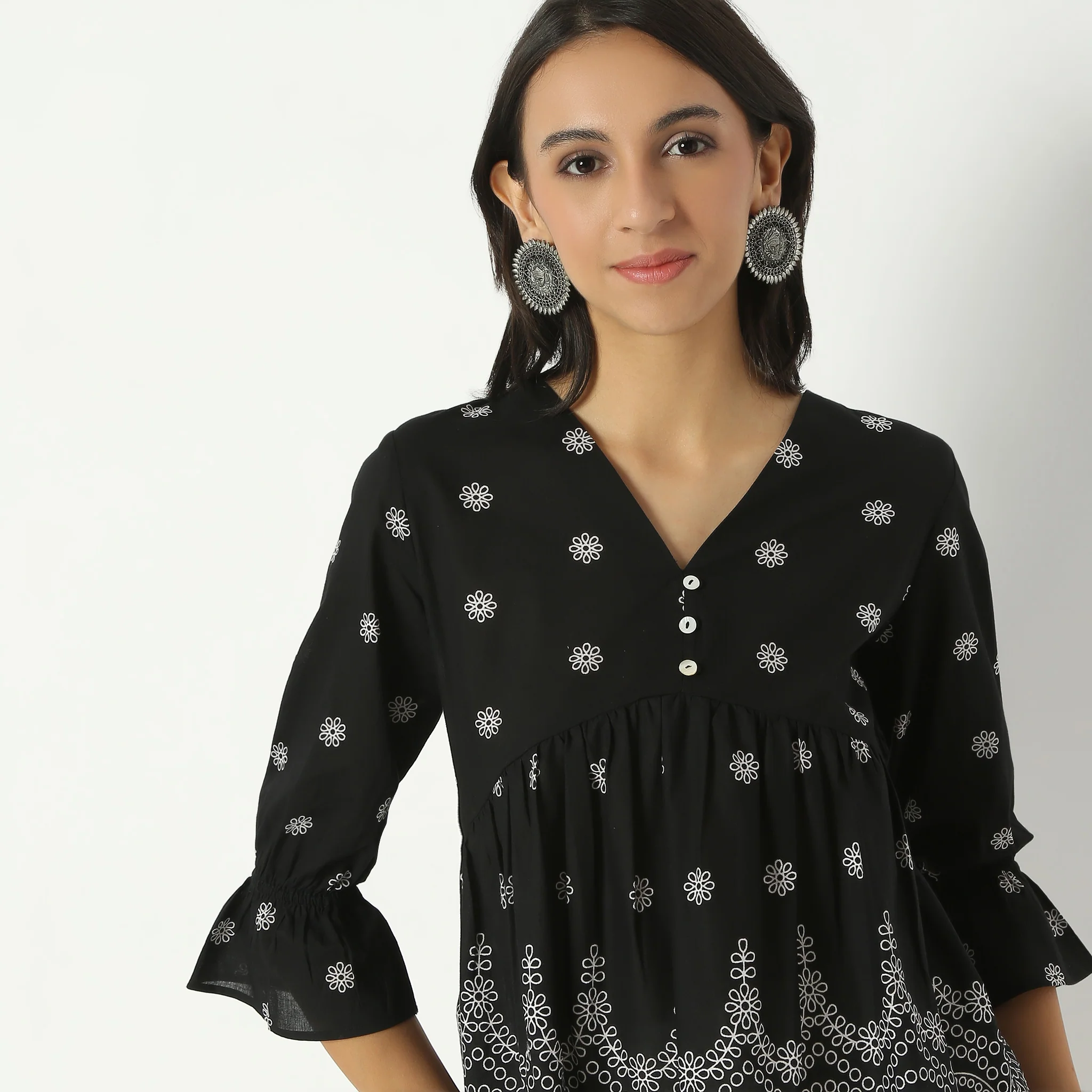 Flare Fit Printed Short Length V-Neck Alia Cut Top - Image 4