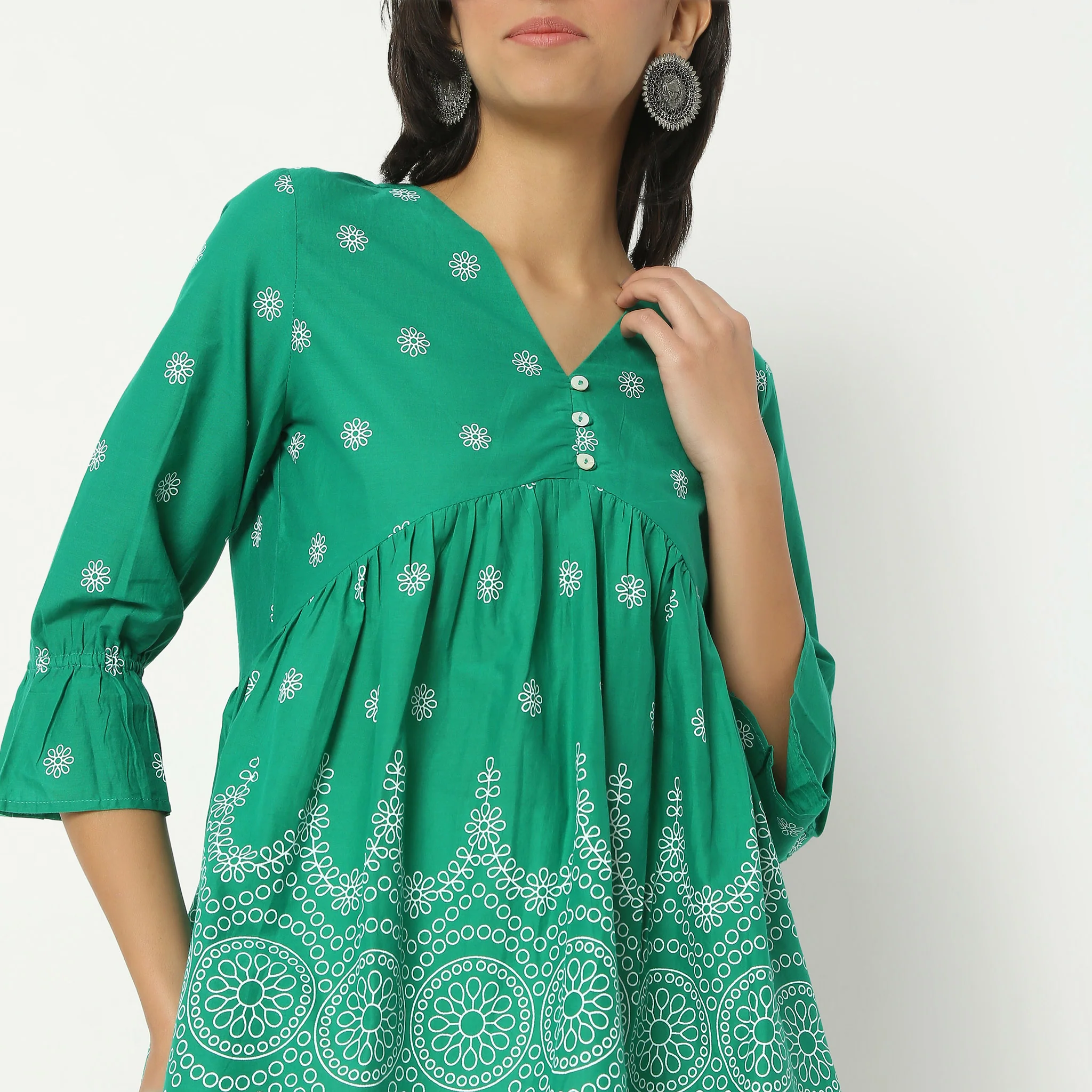 Flare Fit Printed Short Length V-Neck Alia Cut Top - Image 9